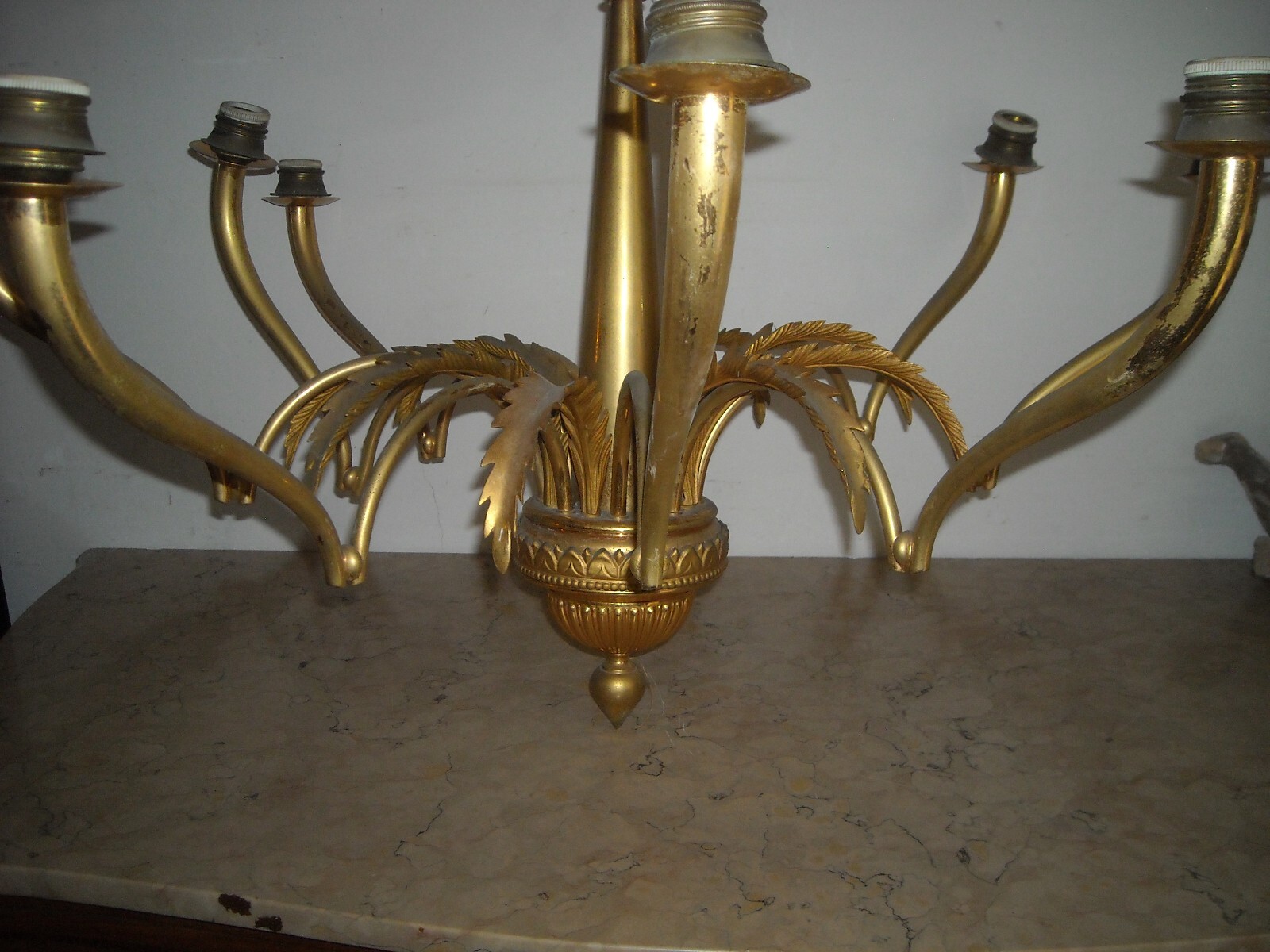 Lampadario d'Epoca In Metallo Dorato Di Design Modernariato