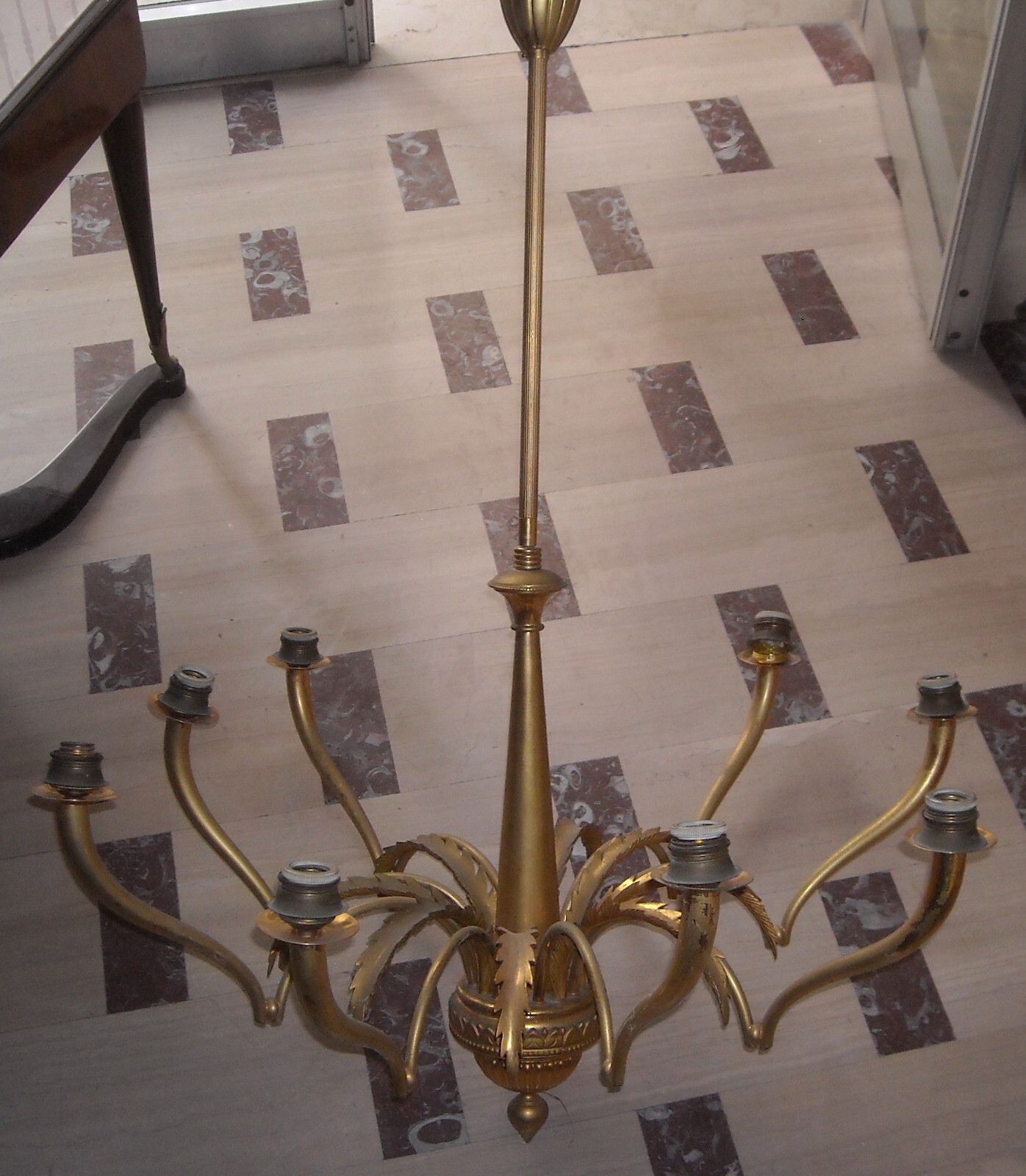 Lampadario d'Epoca In Metallo Dorato Di Design Modernariato