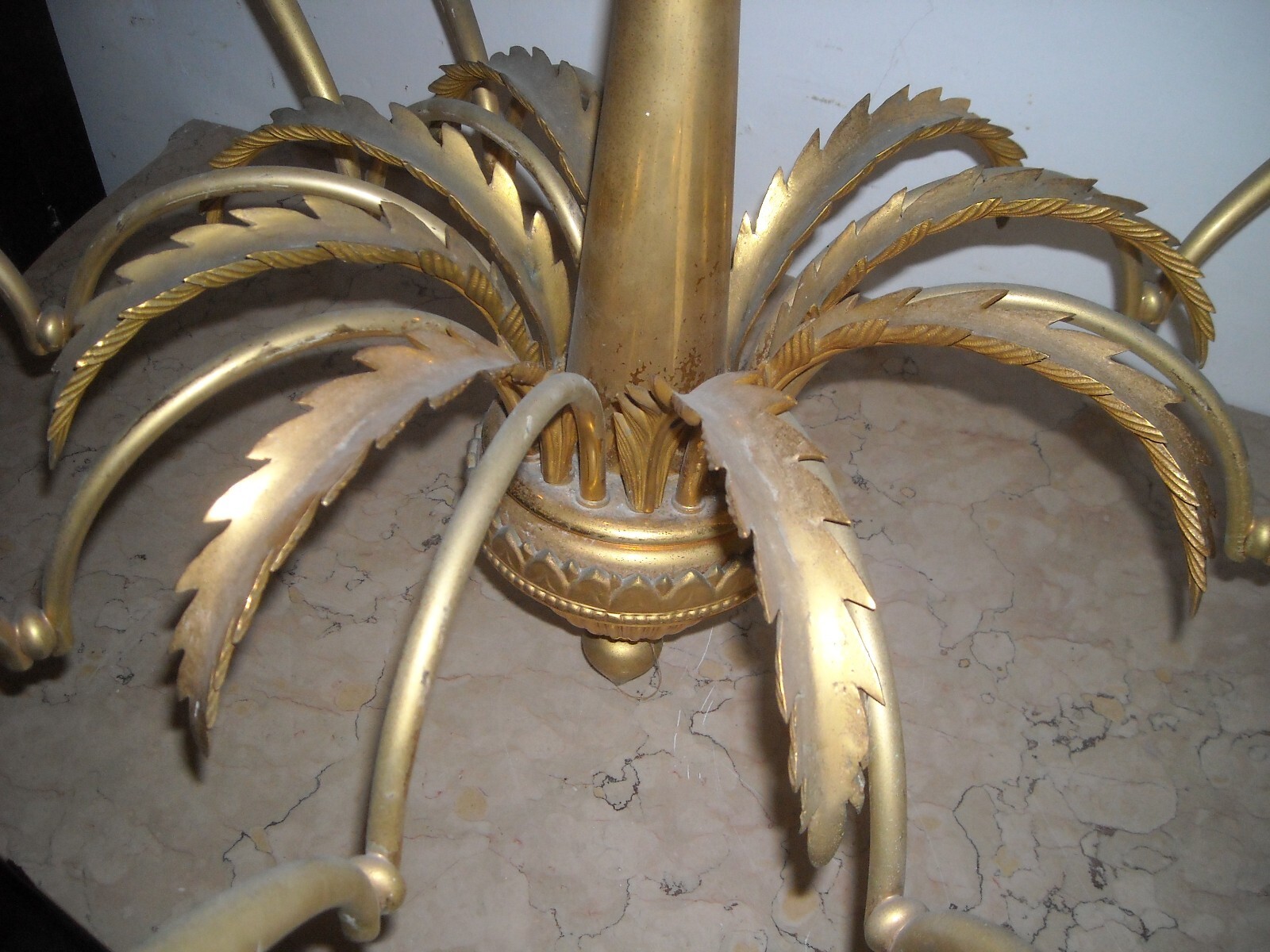 Lampadario d'Epoca In Metallo Dorato Di Design Modernariato