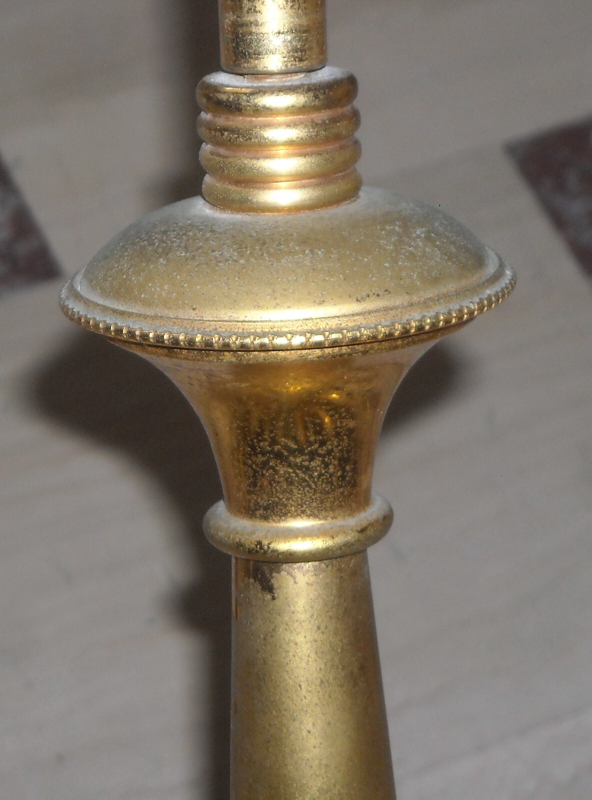 Lampadario d'Epoca In Metallo Dorato Di Design Modernariato