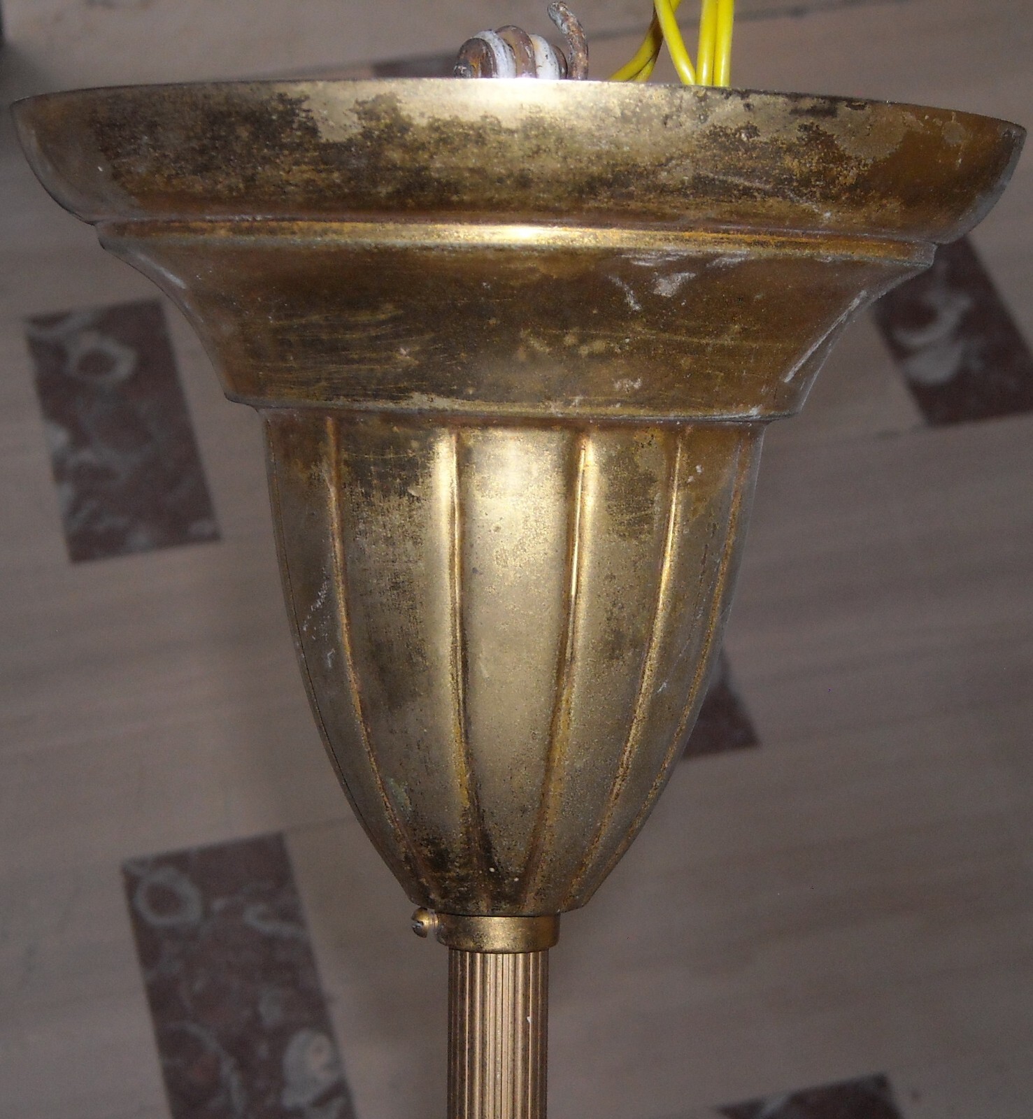 Lampadario d'Epoca In Metallo Dorato Di Design Modernariato