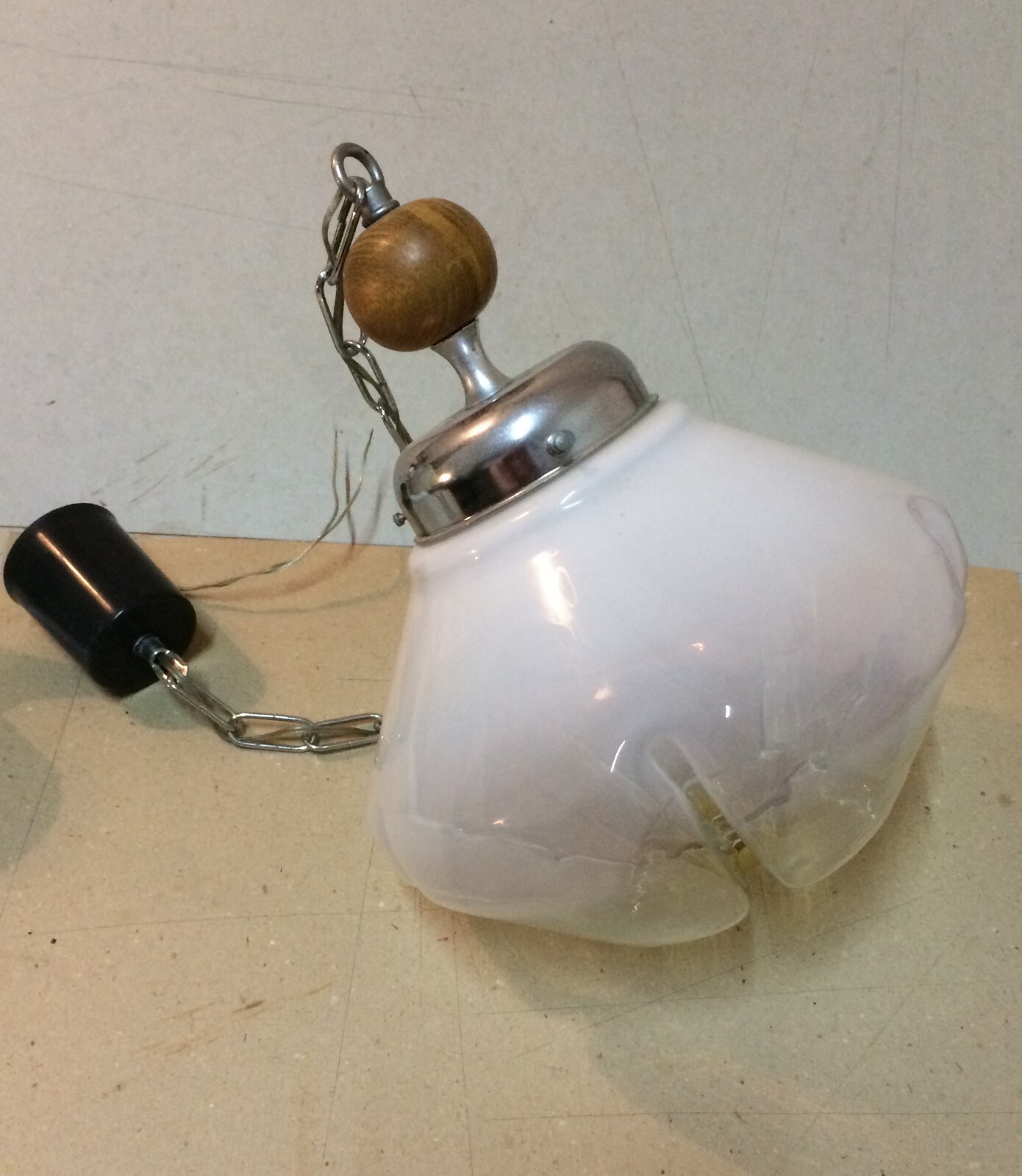 Lampadario A Sospensione In Vetro Introflesso Decorativo, Modernariato E Design