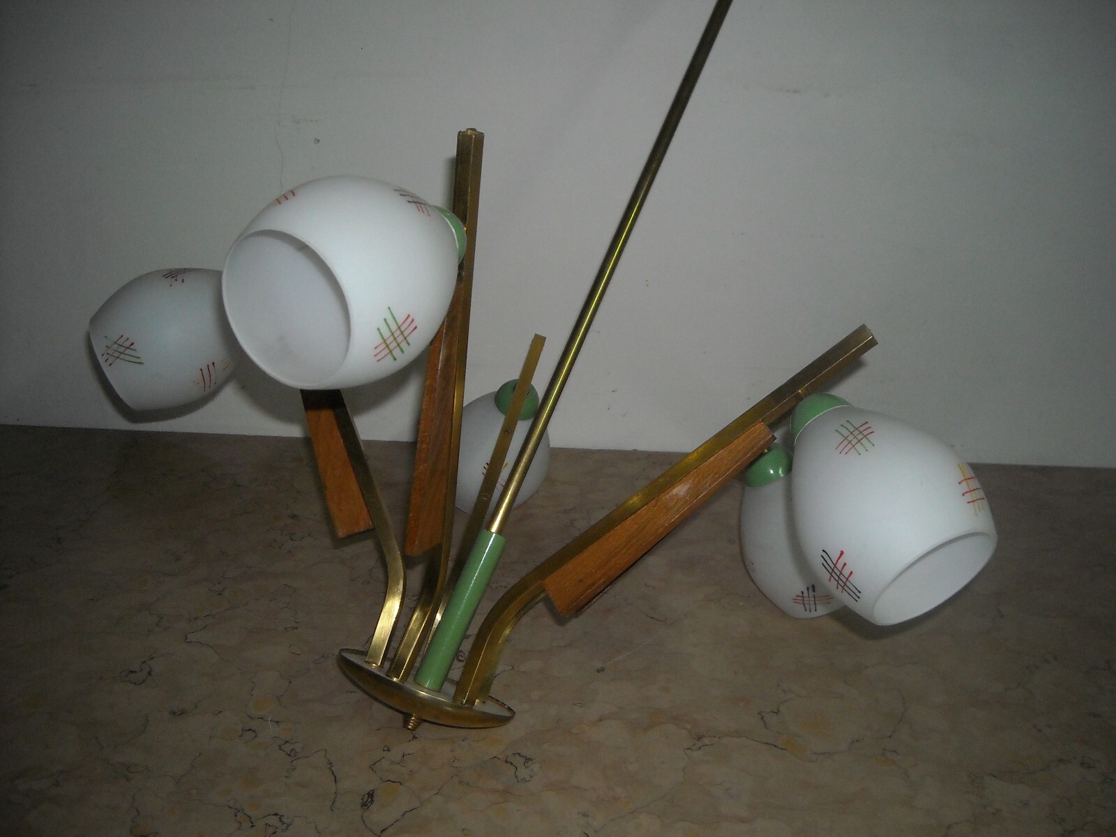 Lampadario d'Epoca In Ottone E Vetro Opalescente, Metà '900