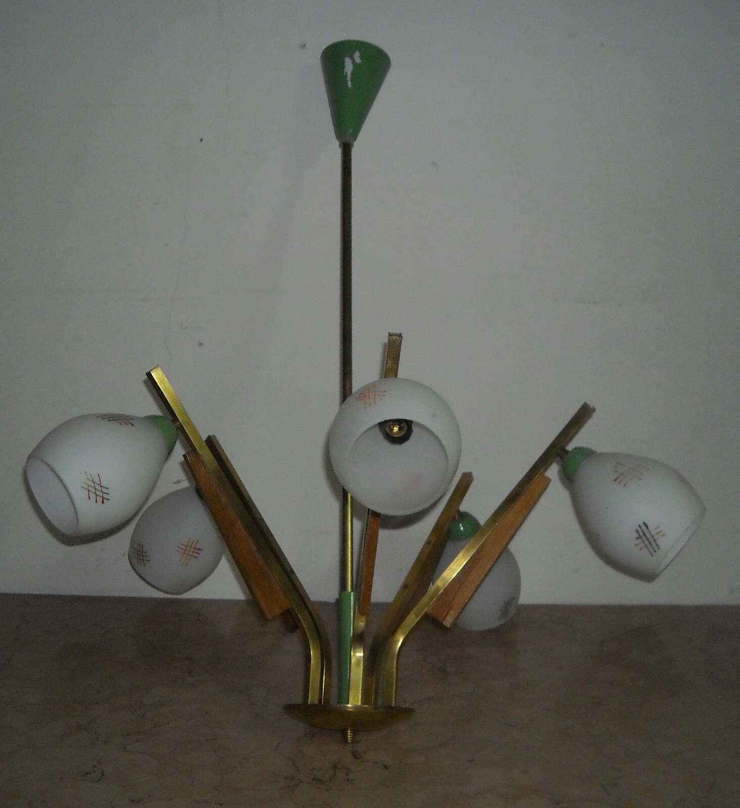 Lampadario d'Epoca In Ottone E Vetro Opalescente, Metà '900