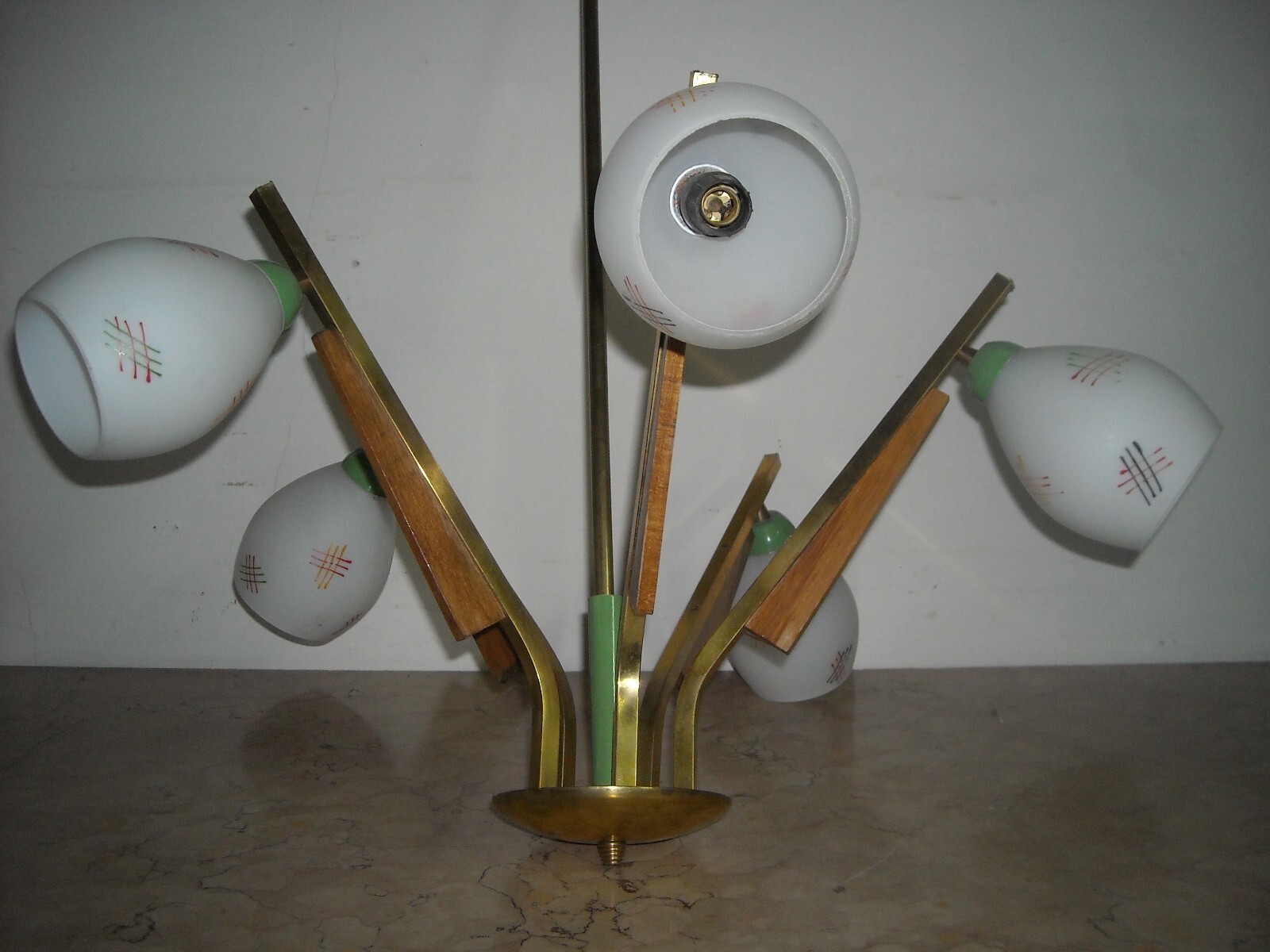 Lampadario d'Epoca In Ottone E Vetro Opalescente, Metà '900