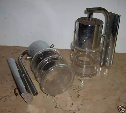 Coppia Di Lampade Da Parete In Metallo Cromato E Vetro, Design Italiano Anni '60 '70