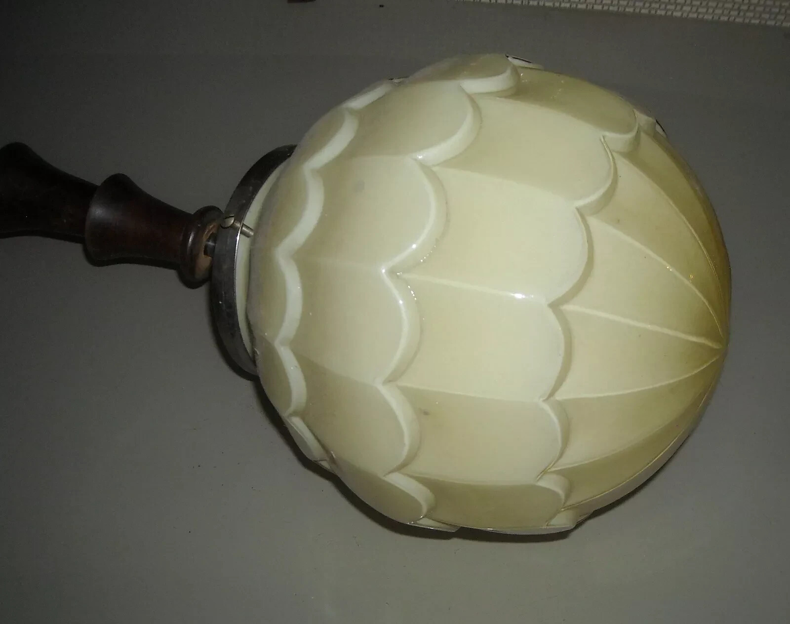Lampada Artistica Con Coppa In Vetro Modellato Art Déco
