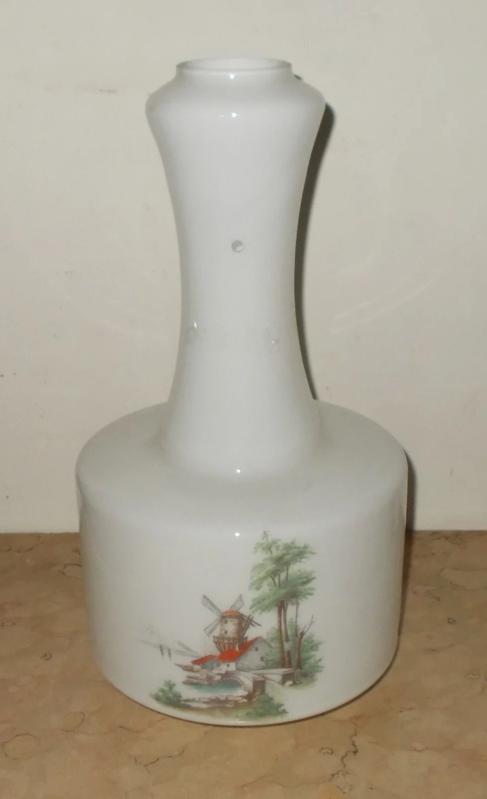 Lampada a Sospensione in Vetro Lattiginoso con Decori di Mulini a Vento