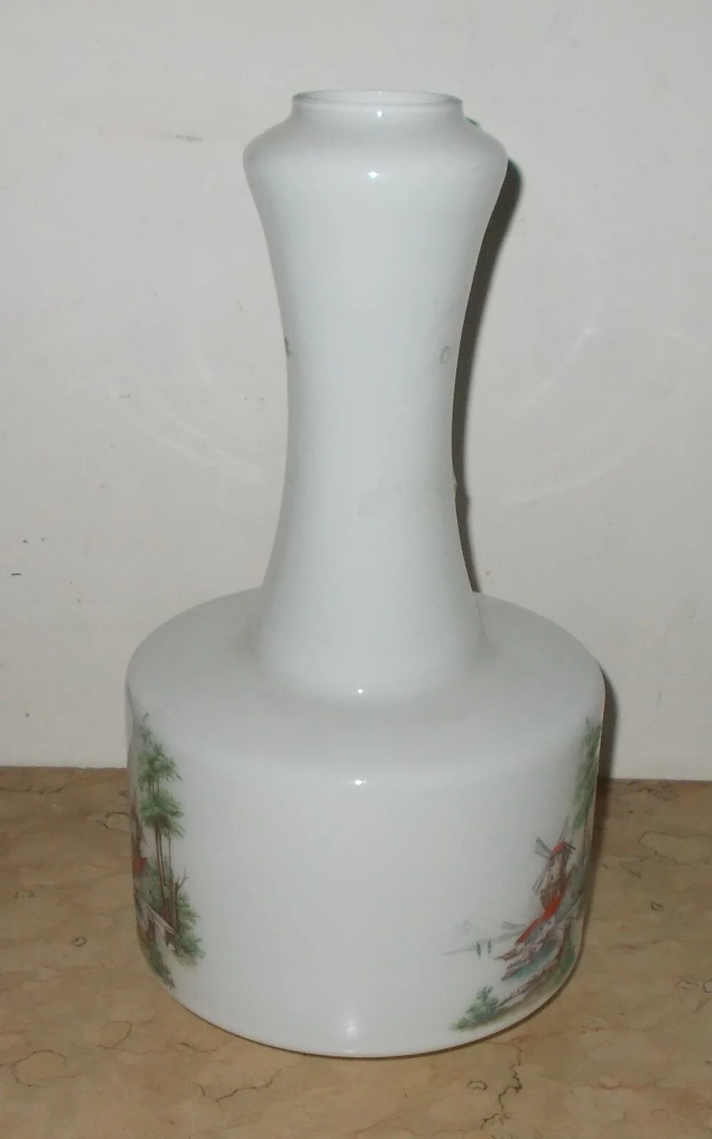 Lampada a Sospensione in Vetro Lattiginoso con Decori di Mulini a Vento