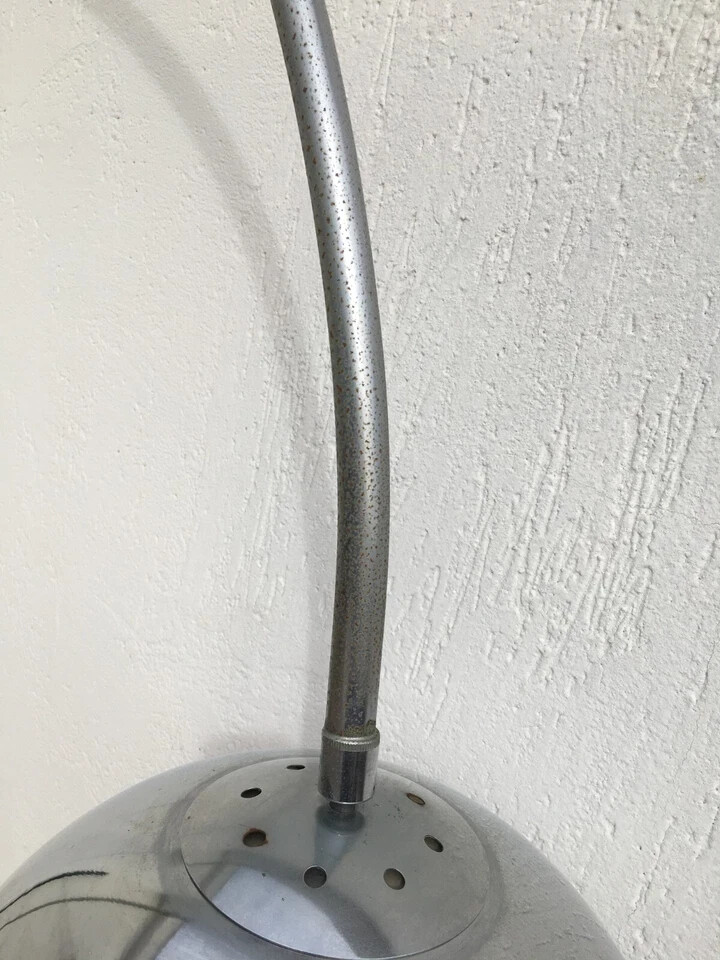 Lampada Ad Arco Cromata Con Base In Marmo