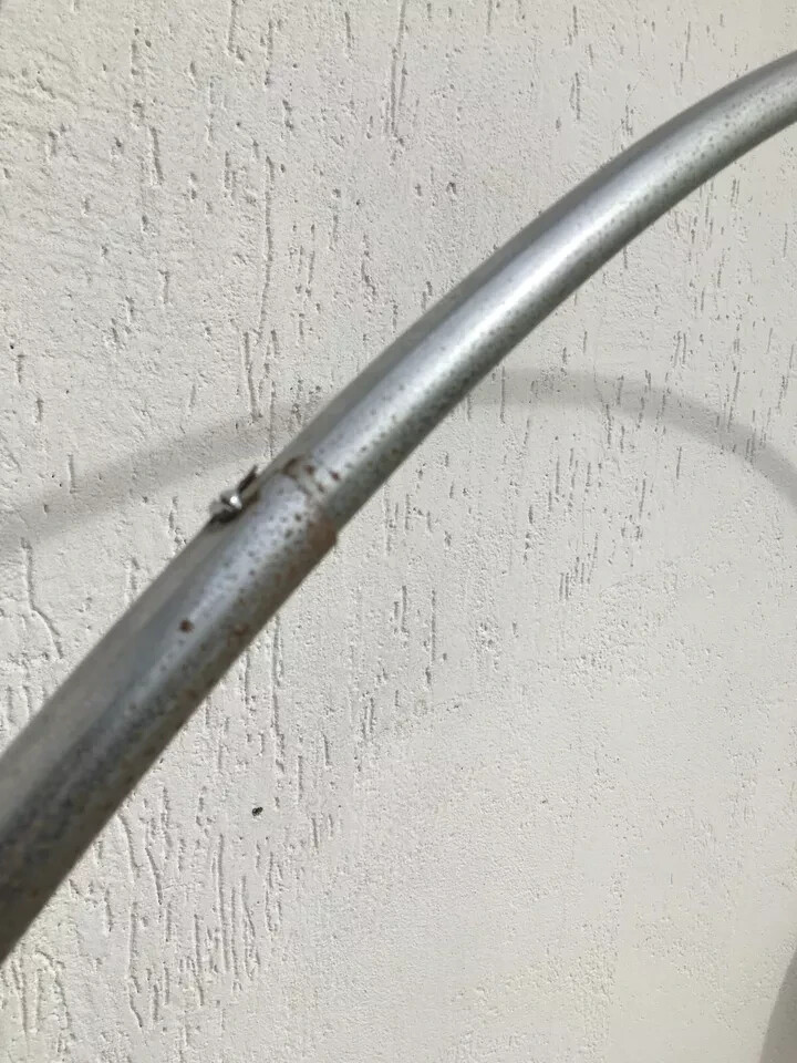 Lampada Ad Arco Cromata Con Base In Marmo