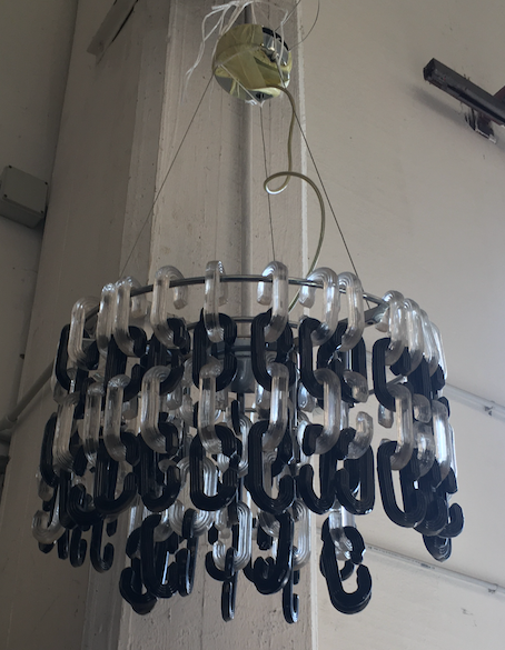 Lampada A Sospensione In Vetro E Metallo Con Tre Applique Coordinate
