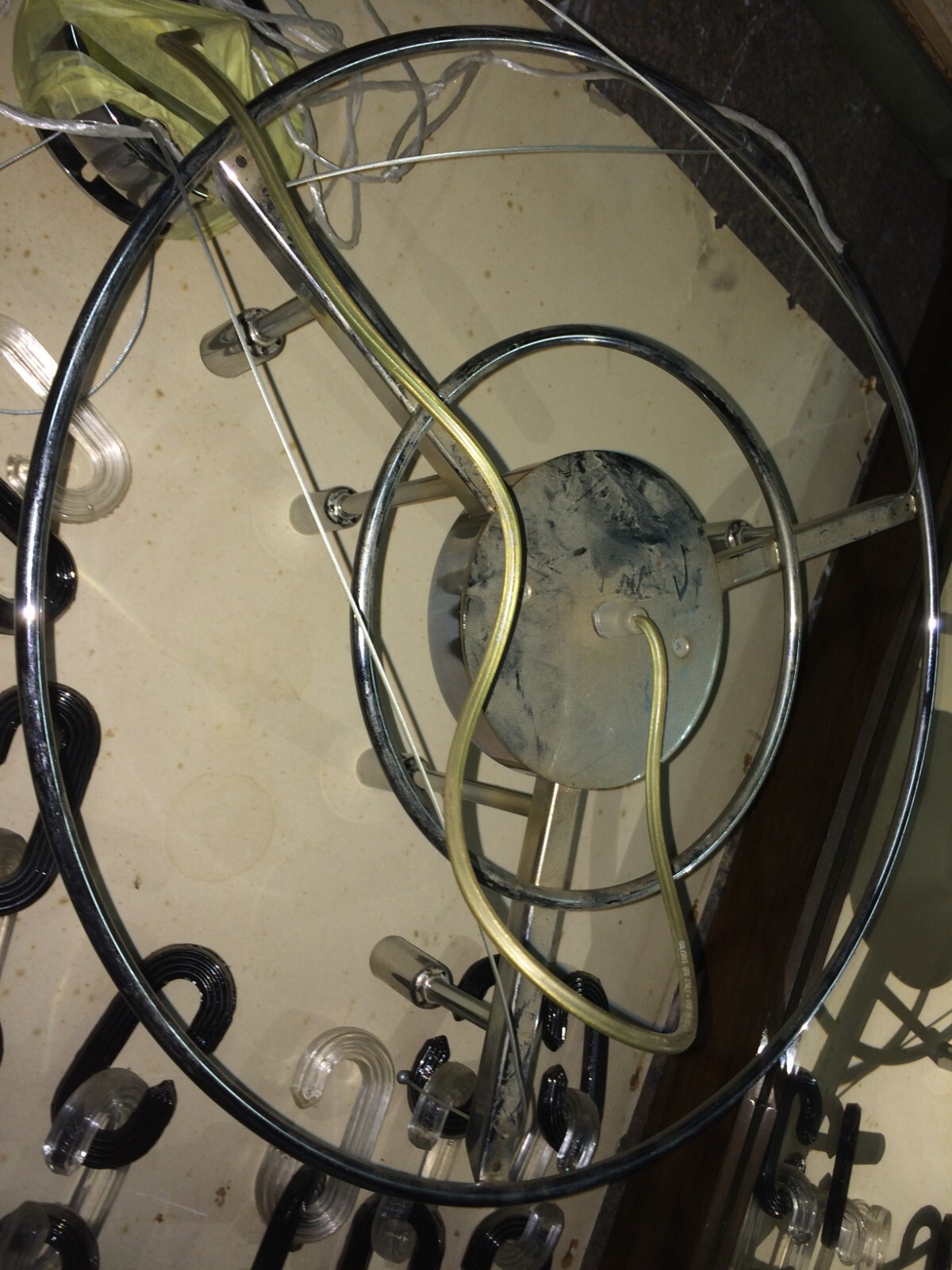 Lampada A Sospensione In Vetro E Metallo Con Tre Applique Coordinate