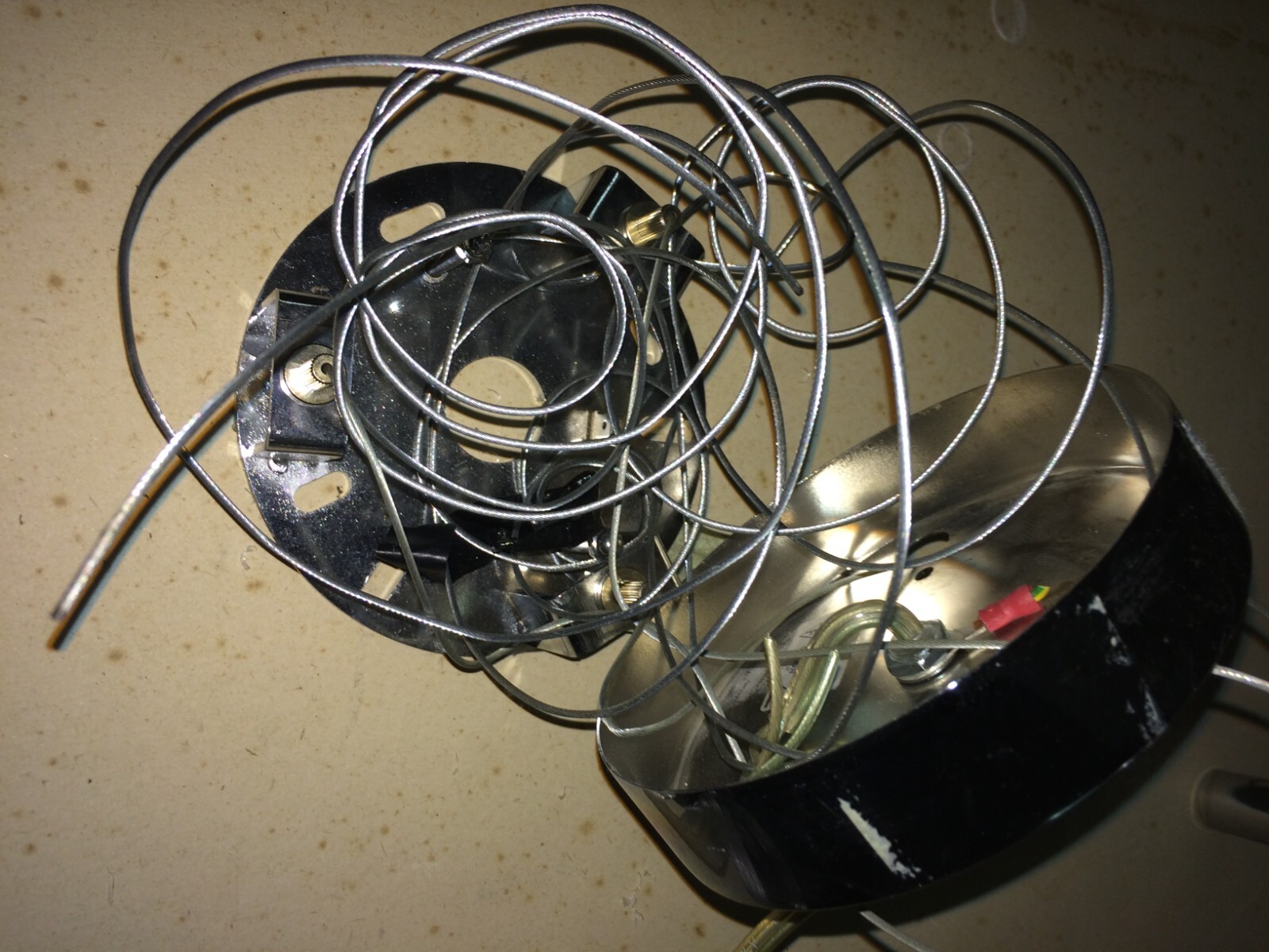 Lampada A Sospensione In Vetro E Metallo Con Tre Applique Coordinate