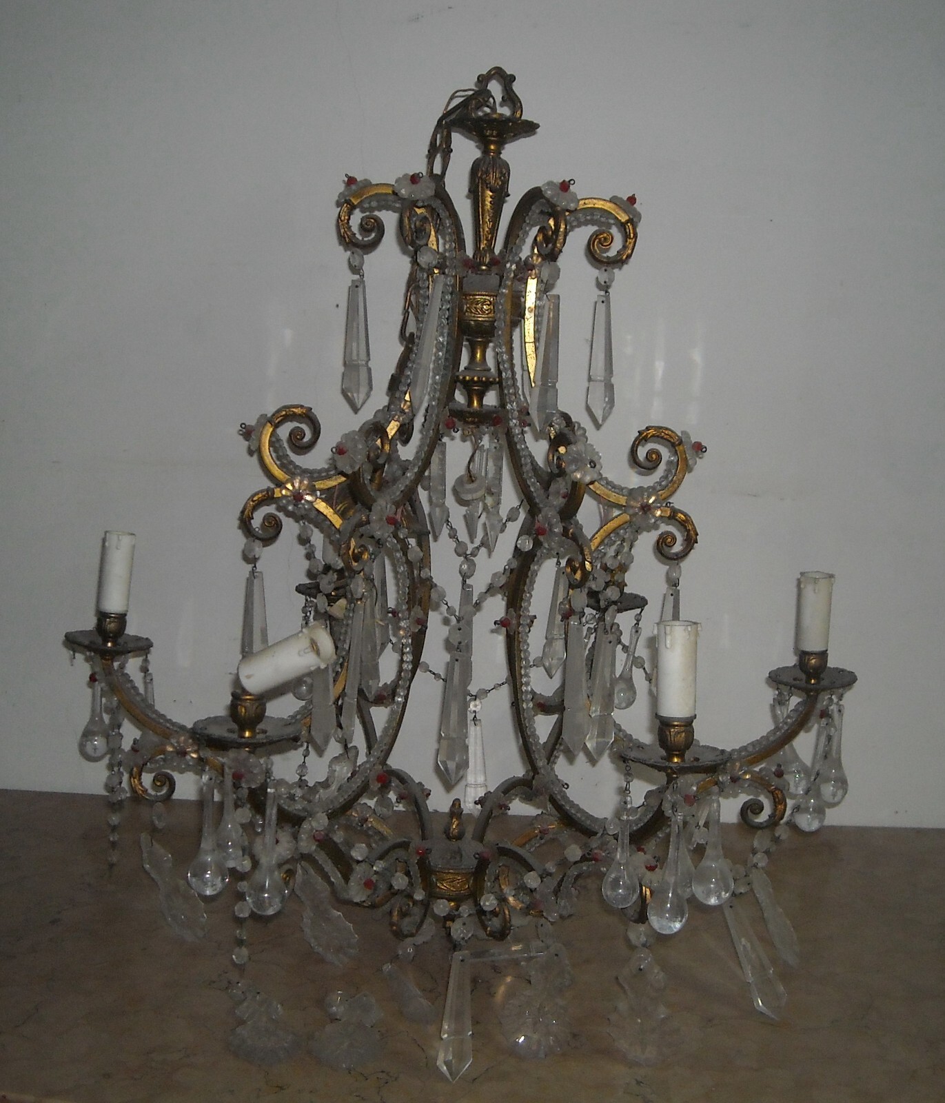 Lampadario Antico In Ottone Dorato E Vetro Molato