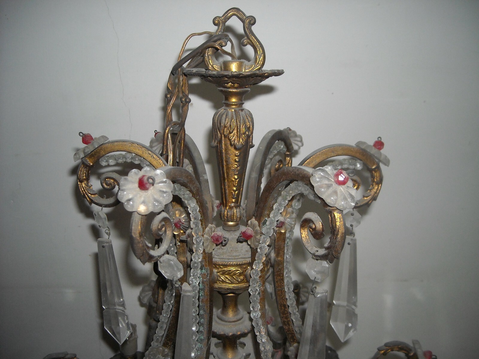 Lampadario Antico In Ottone Dorato E Vetro Molato