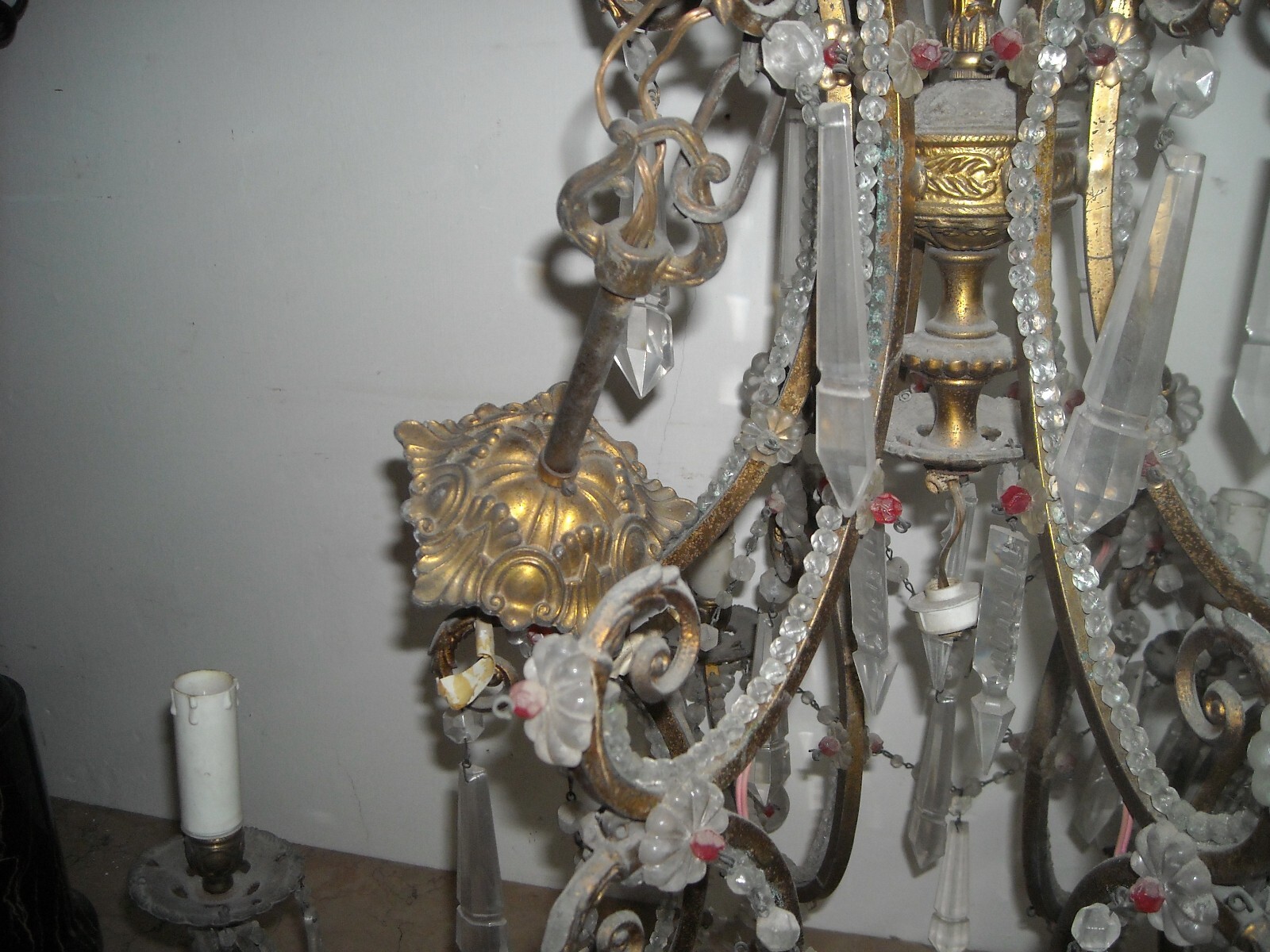 Lampadario Antico In Ottone Dorato E Vetro Molato