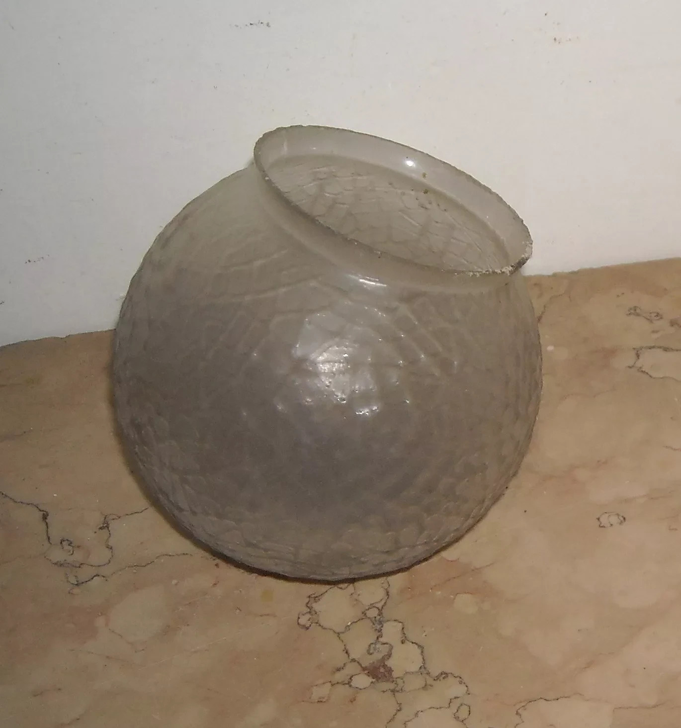 Vetro d'Epoca: Antica Coppa Sferica Per Lampade, Lampadari E Appliques