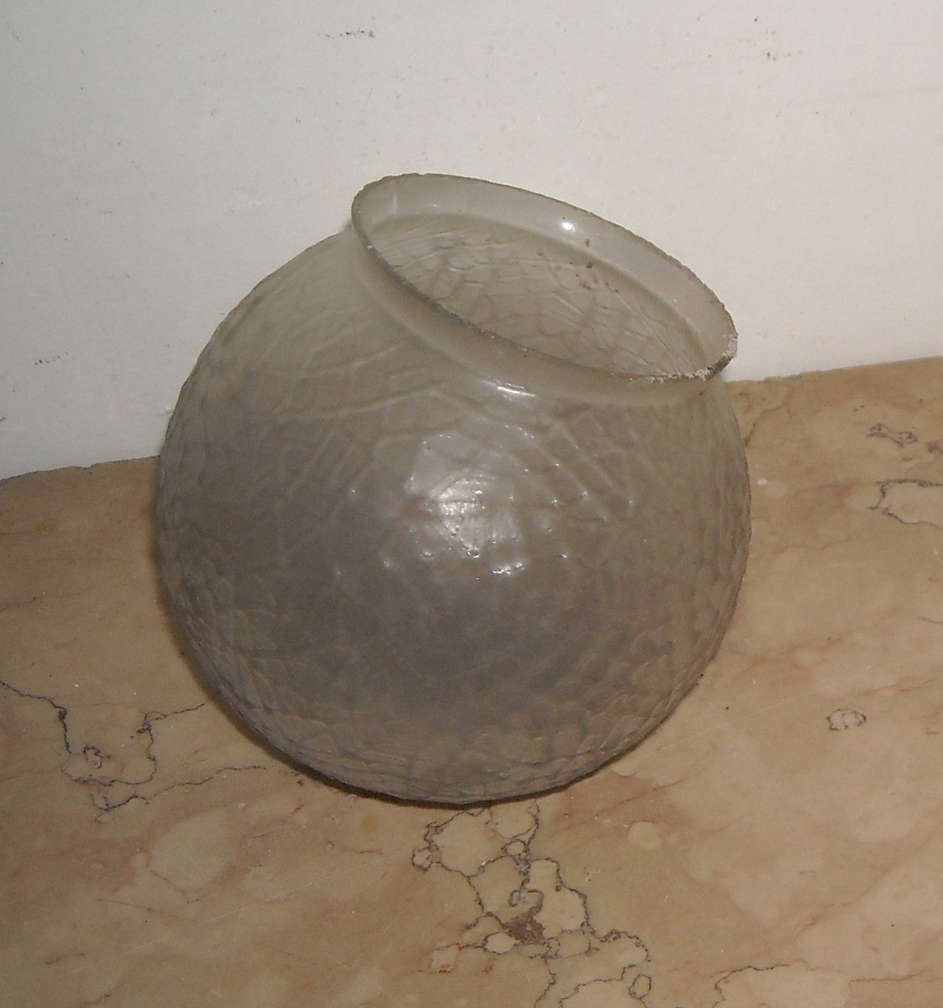 Vetro d'Epoca: Antica Coppa Sferica Per Lampade, Lampadari E Appliques