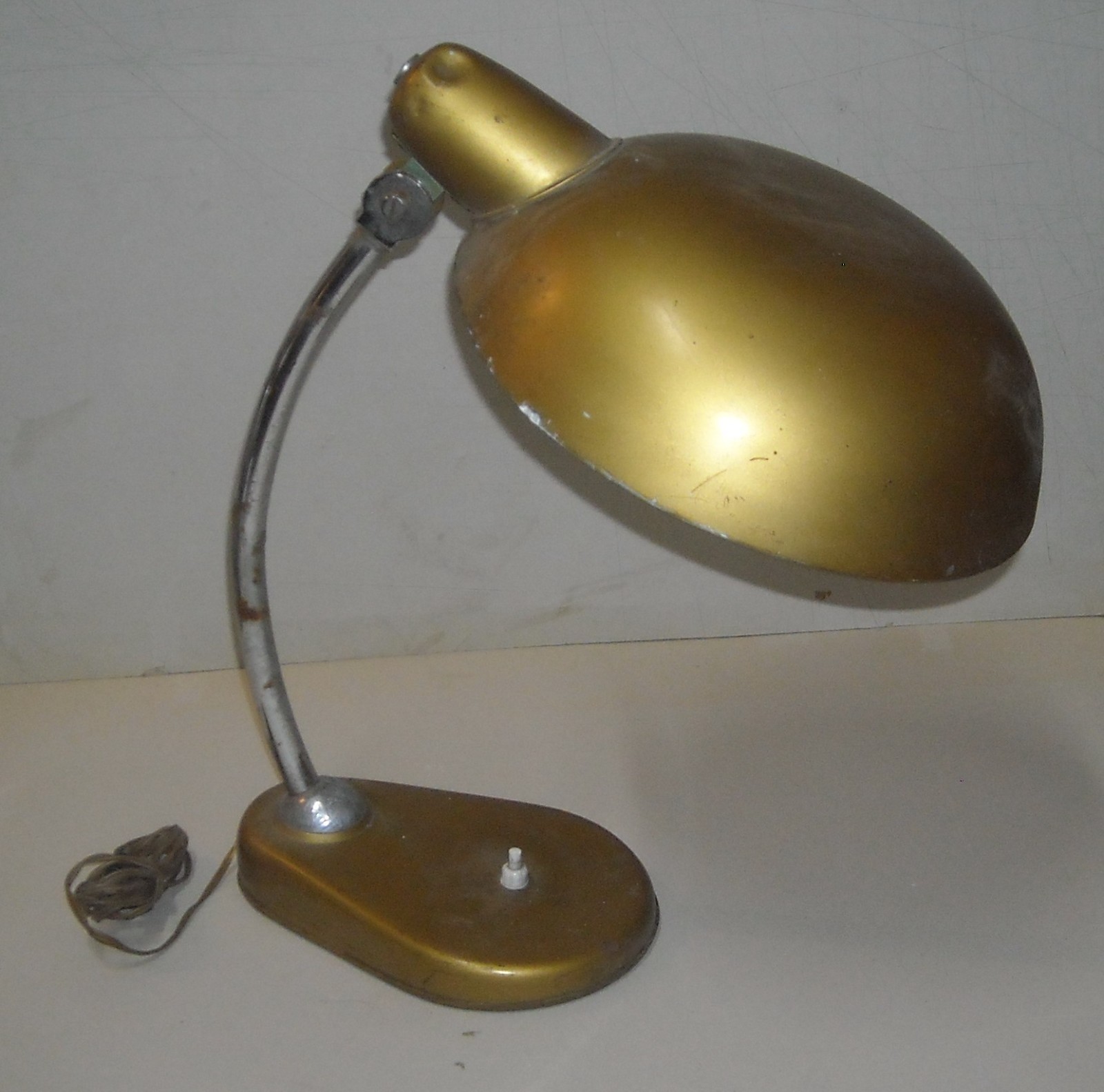 Lampada Da Scrivania Orientabile In Metallo Laccato, Design Anni '50