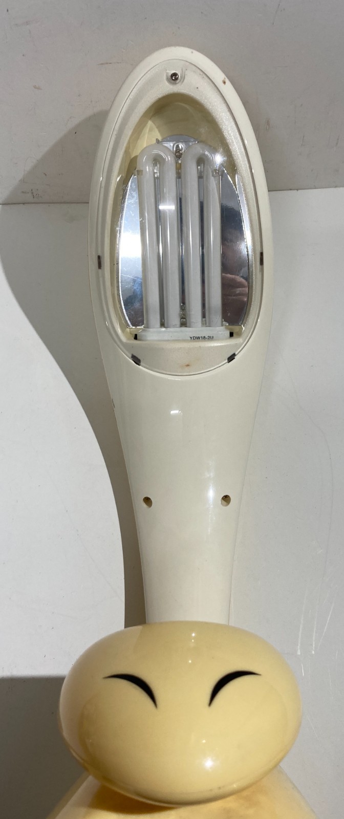 Lampada Da Scrivania Pieghevole In Plastica, Design Anni '80 Con Elemento A Cuore