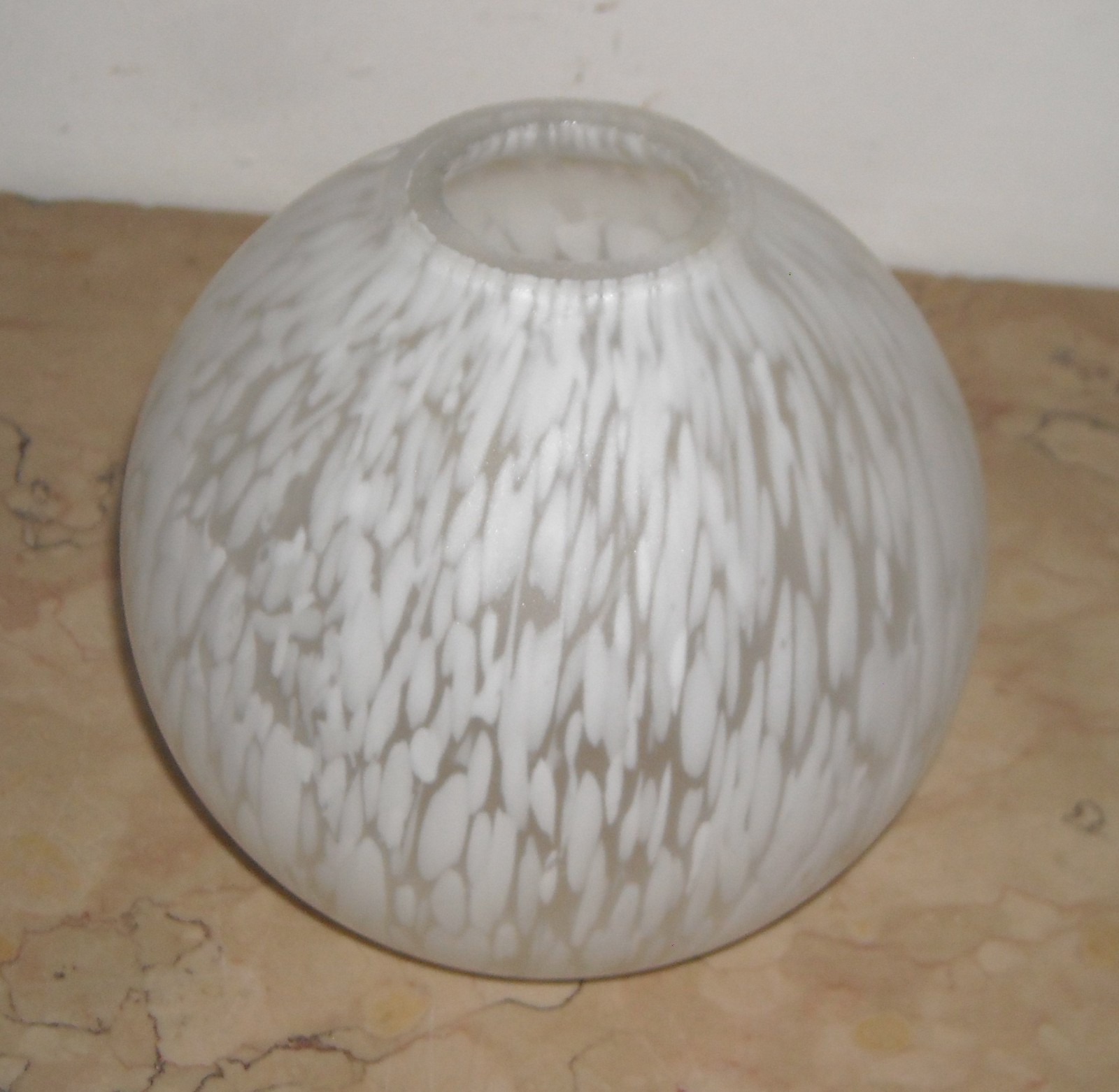 Coppa Per Lampada O Lampadario d'Epoca In Vetro Globulare