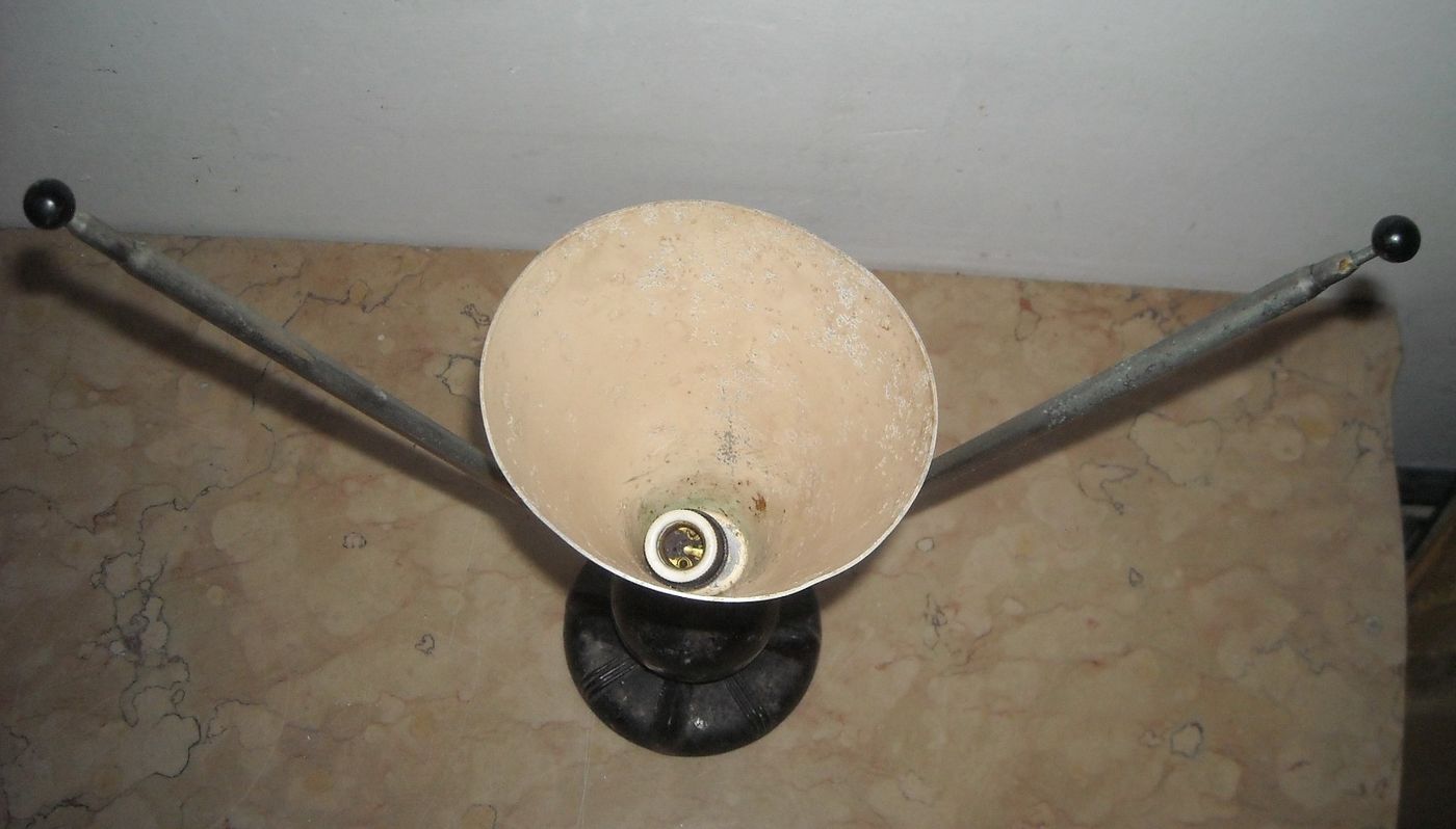 Lampada Da Tavolo Con Antenne Radio TV d'Epoca