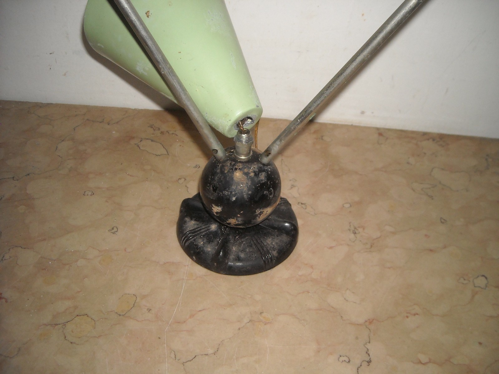 Lampada Da Tavolo Con Antenne Radio TV d'Epoca