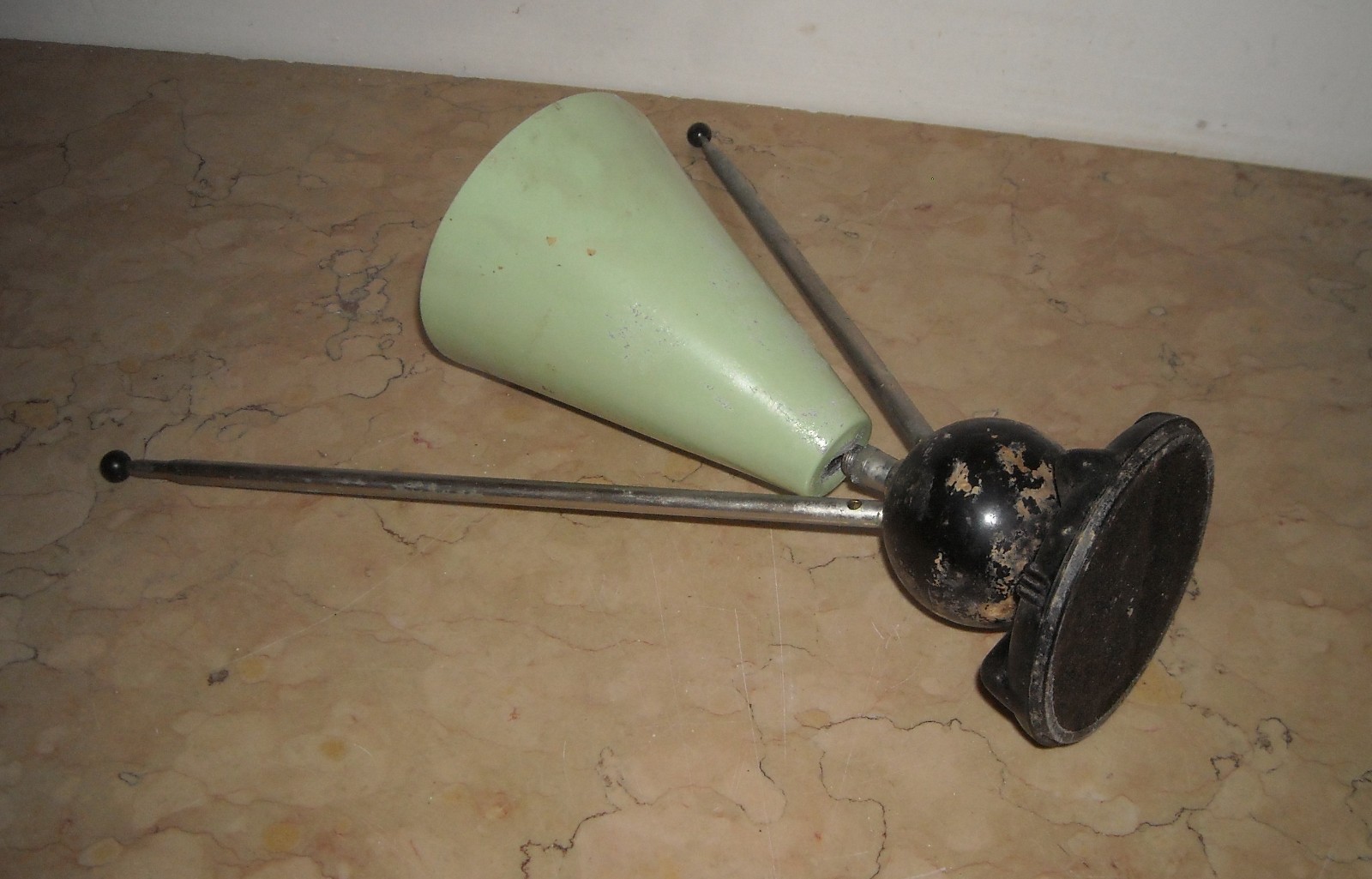 Lampada Da Tavolo Con Antenne Radio TV d'Epoca