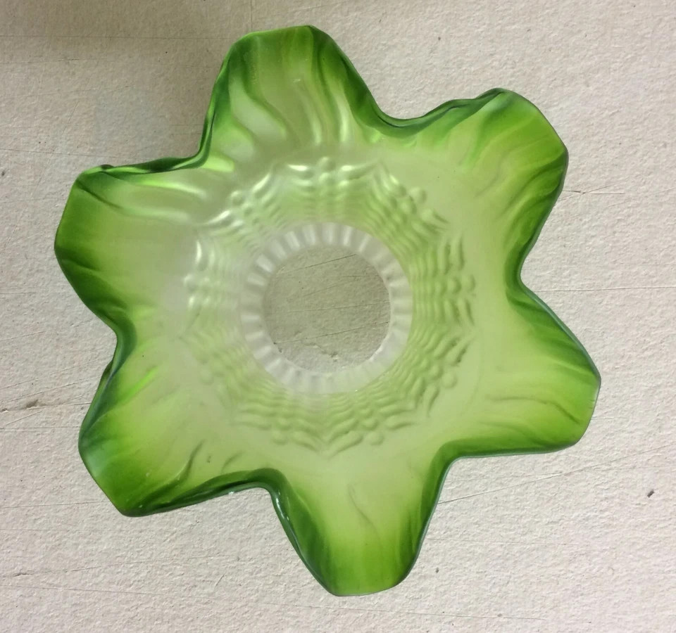 Coppa In Vetro Verde Liberty Con Decoro Floreale