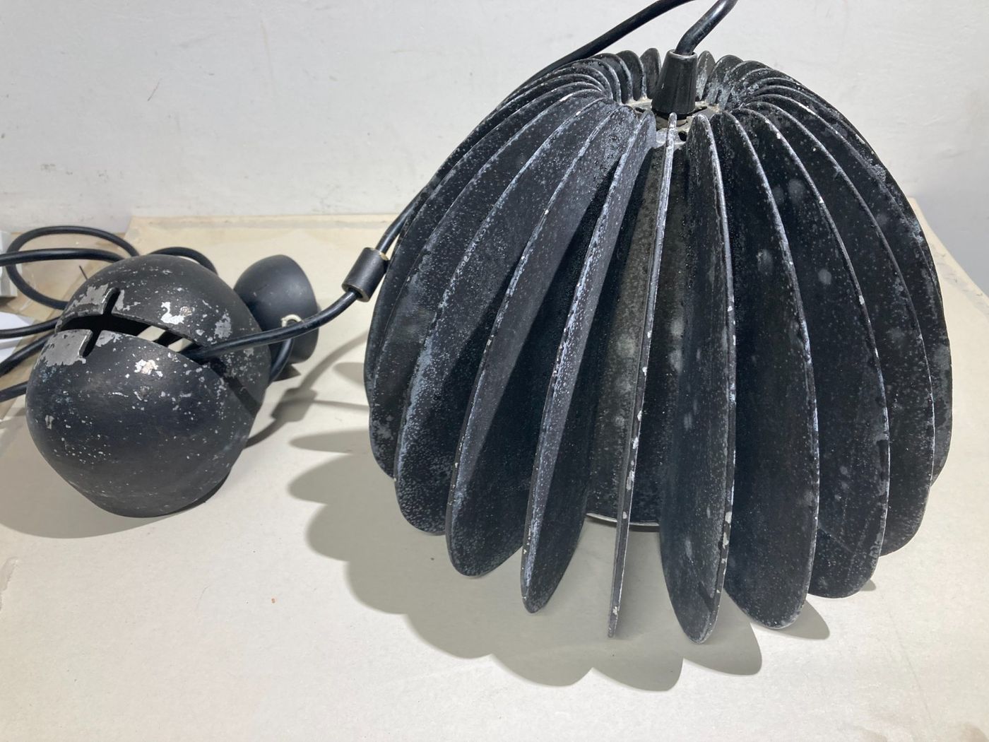 Modernariato Design: Lampada A Sospensione Mariposa Di Gigi E Pepe Tanzi Per Dalca, Anni '70
