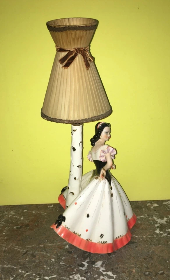 Artistica Scultura In Ceramica Girardi: Lampada Decorativa d'Epoca, Ballo E Danza