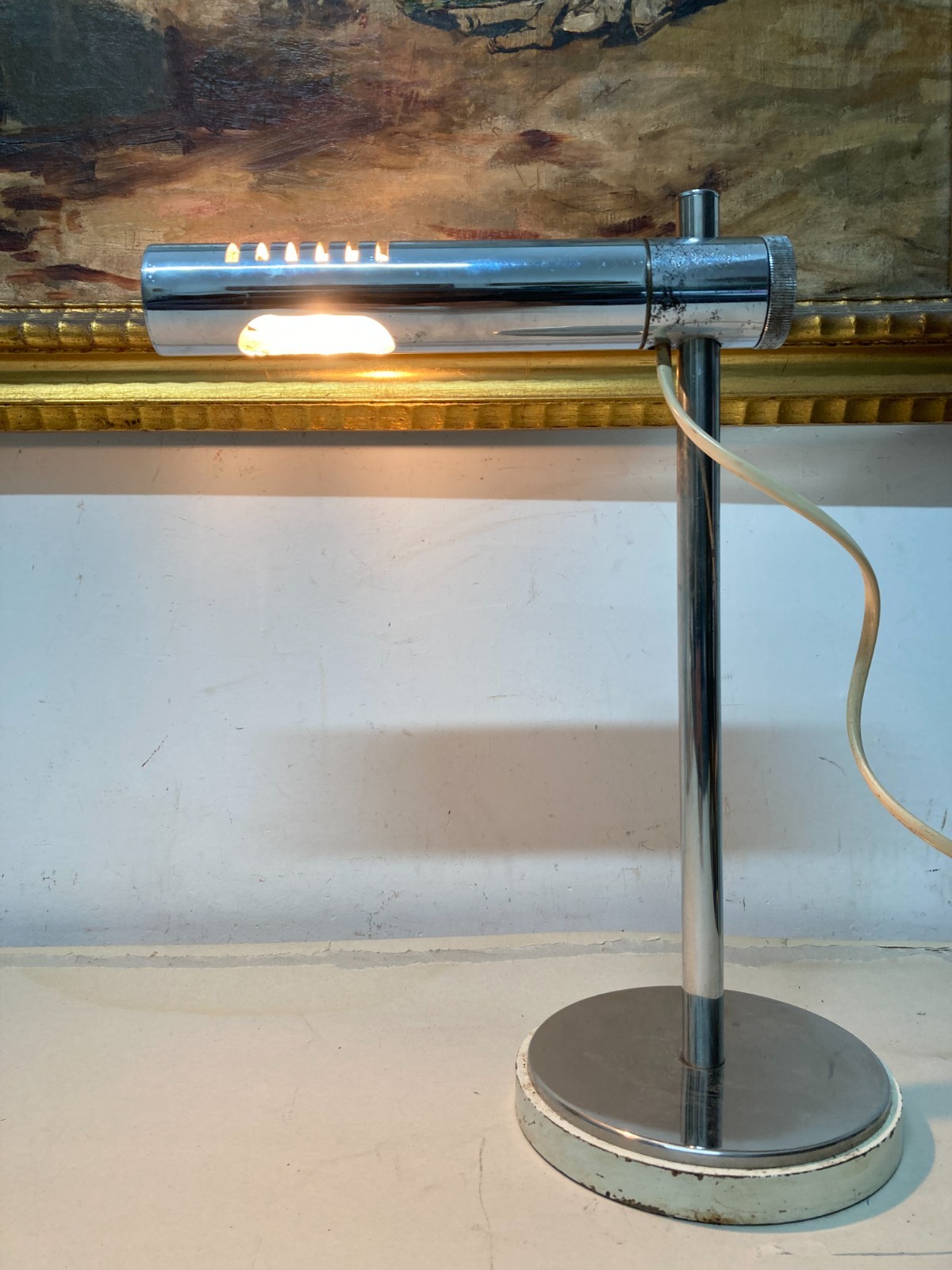 Lampada Da Tavolo Stilizzata, Design Modernariato