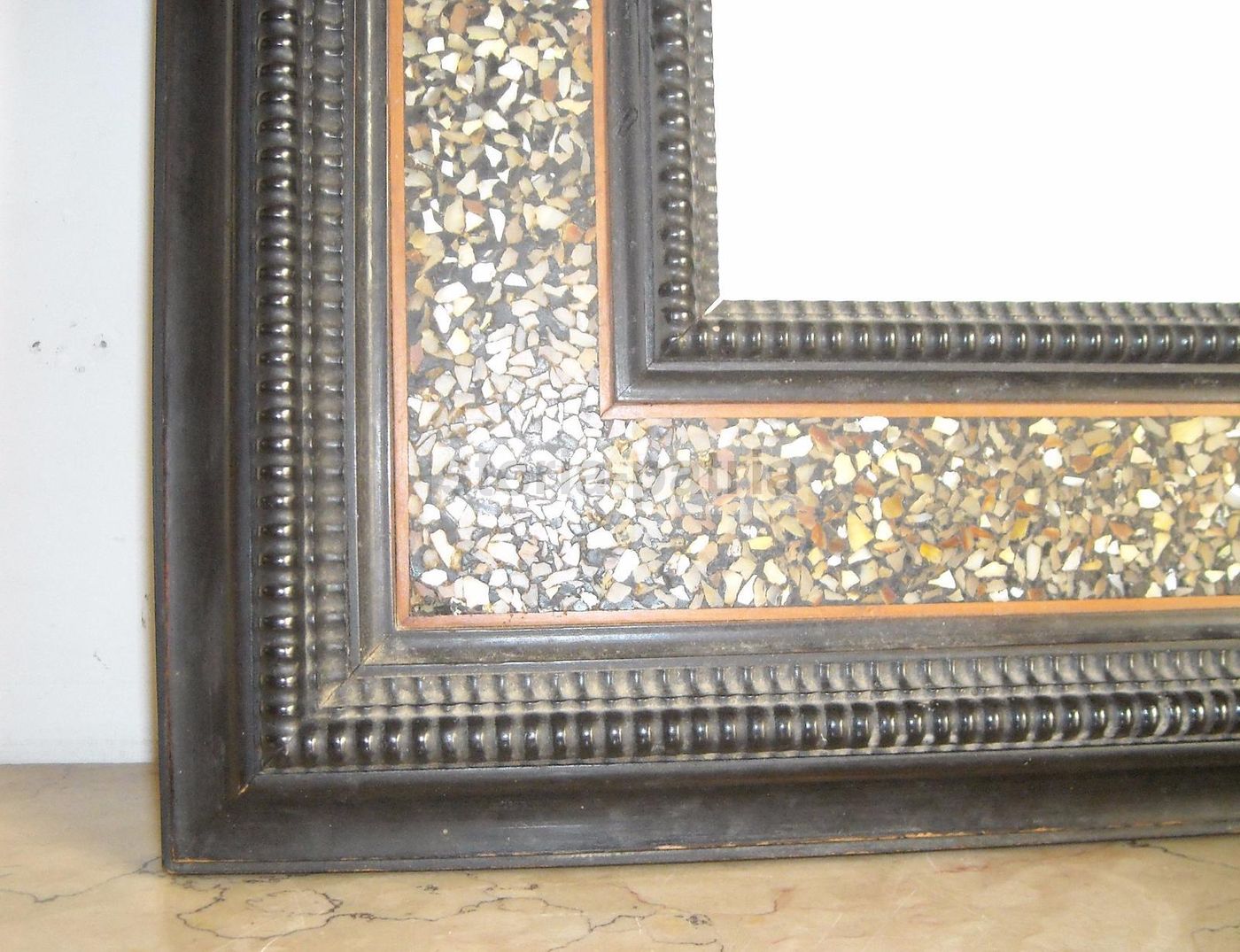 Cornice Antica In Legno Massello Con Intarsi E Madreperla, Fine XIX Secolo