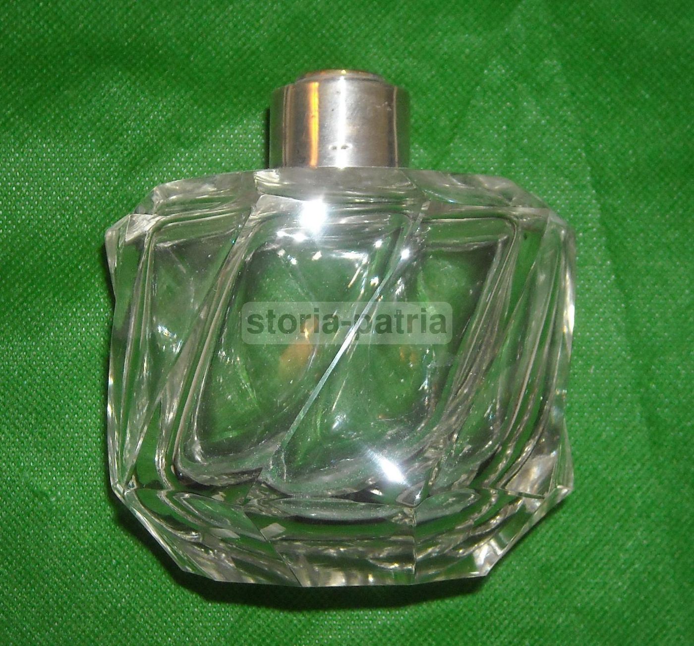 Soprammobile In Vetro Decorativo, Porta Profumo Con Montatura In Argento