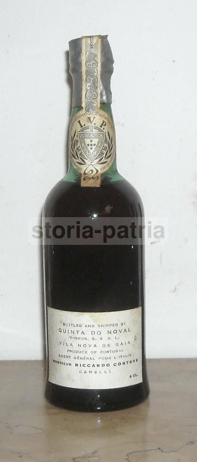 Bottiglia Vino Porto Noval LBV 1970 Mignon Vintage Canelli