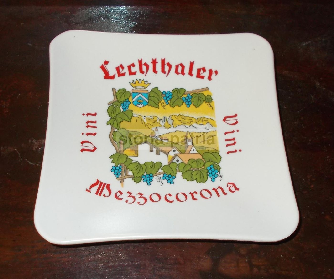Piattino Pubblicitario Lechthaler Vini Mezzocorona (anni '70)