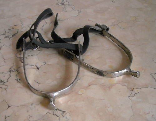 Speroni Militari Epoca Fascista In Ottone Cromato