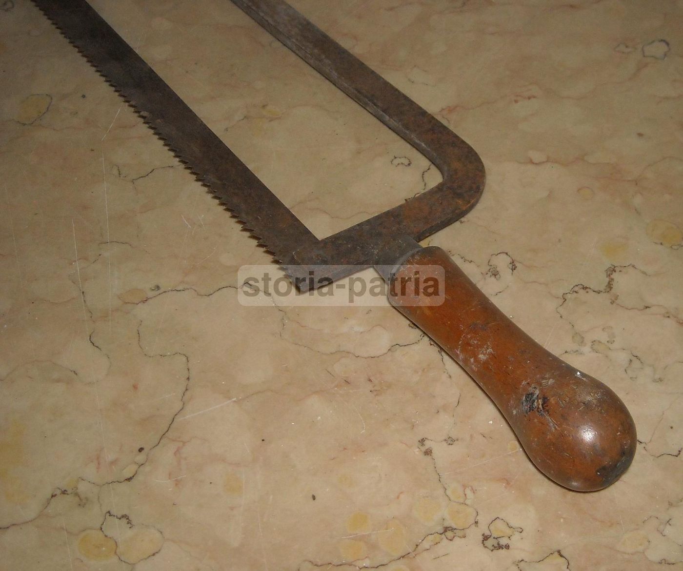 Antico Seghetto Medico Chirurgico Dell'800 In Ferro E Legno