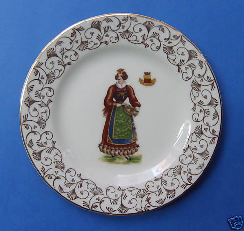Piatto Decorativo In Porcellana Con Costume Popolare Campano, Langenthal