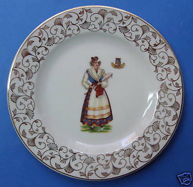 Piatto Decorativo In Porcellana Con Costume Popolare Del Veneto, Langenthal