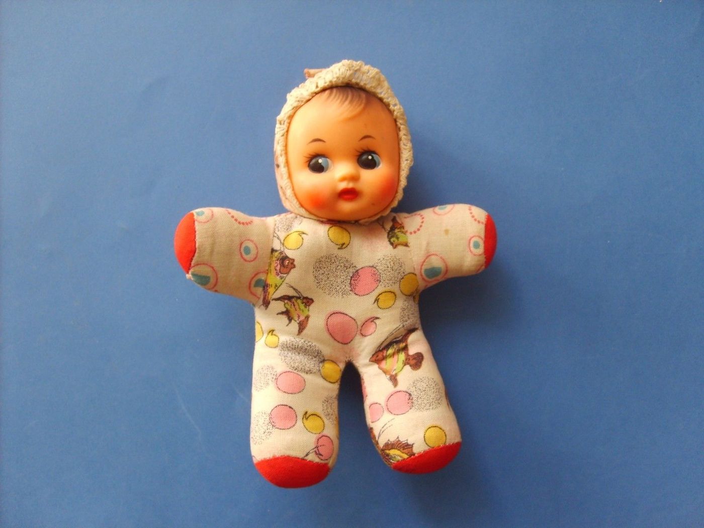 Bambolotto Neonato d'Epoca Anni '50 Con Tutina Decorata