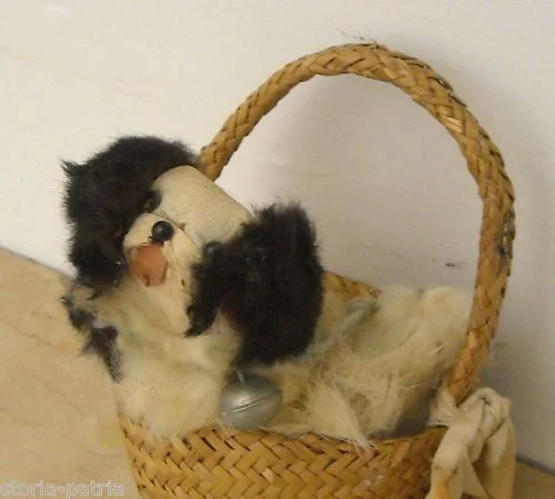 Peluche Cagnolino d'epoca con Cestino e Campanello, Anni 1900 1950