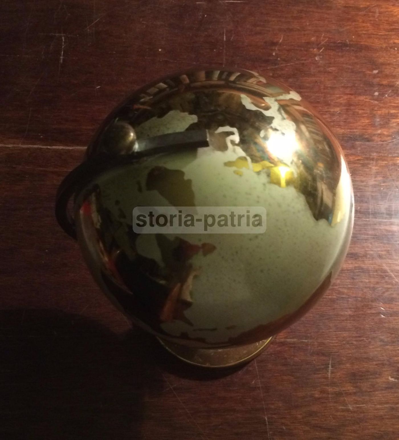 Mappamondo Portasigarette Vintage In Metallo Dorato, Anni 1950 1960