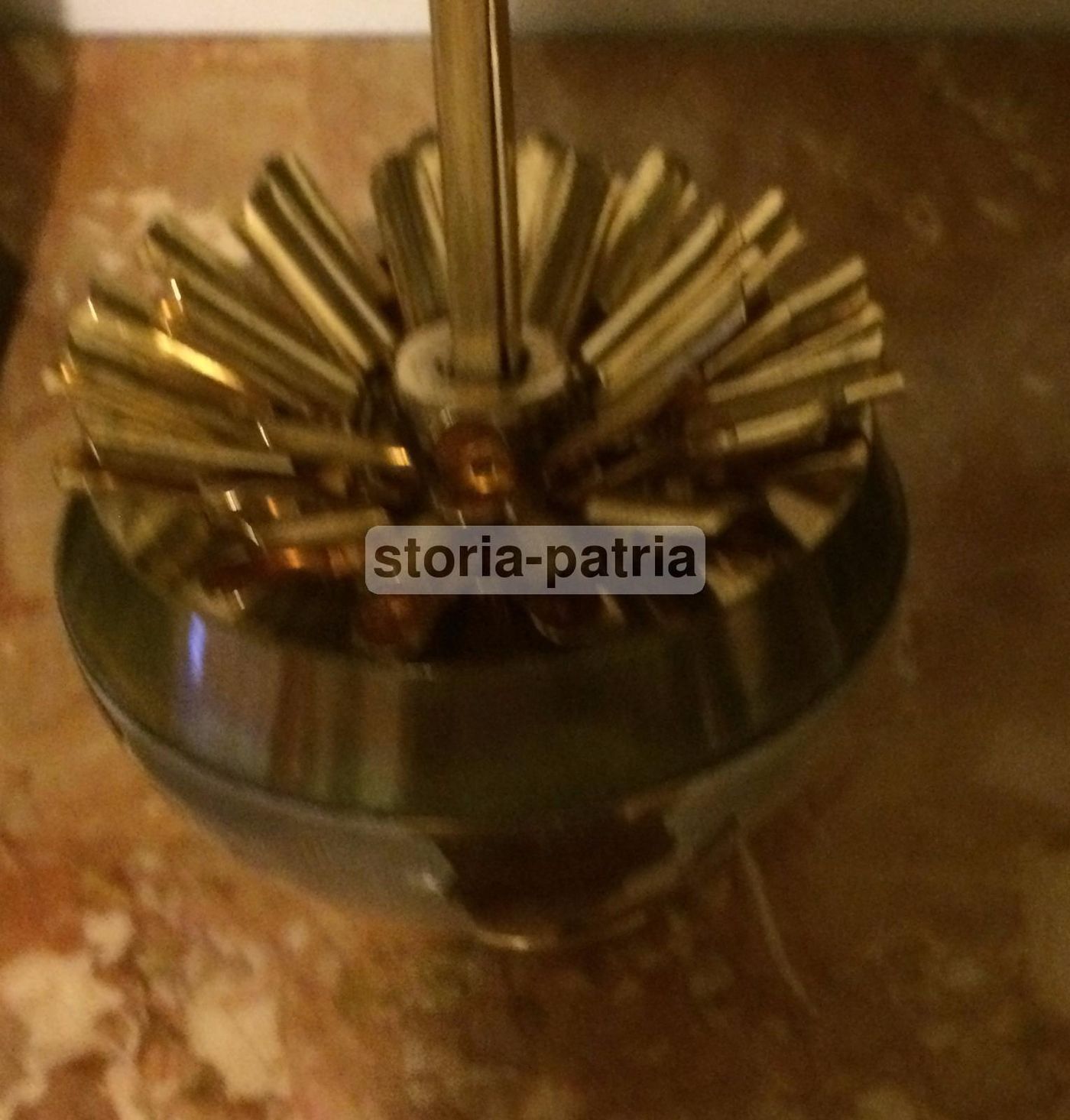 Mappamondo Portasigarette Vintage In Metallo Dorato, Anni 1950 1960