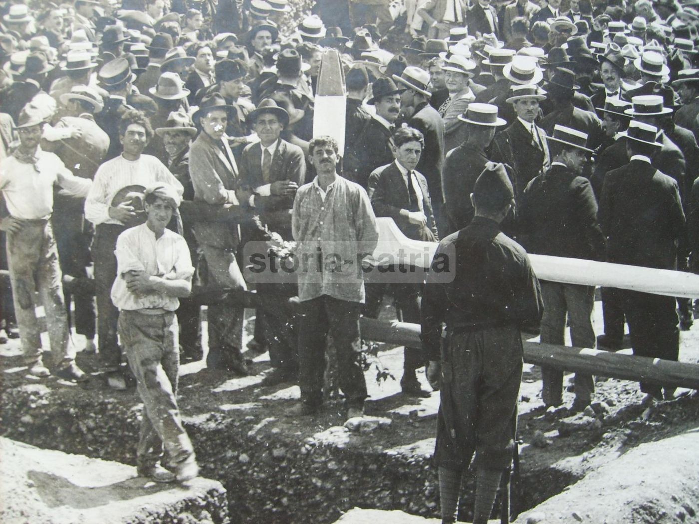Fotografia Storica Intorcia: Cerimonia Pubblica In Campania, Anni '20