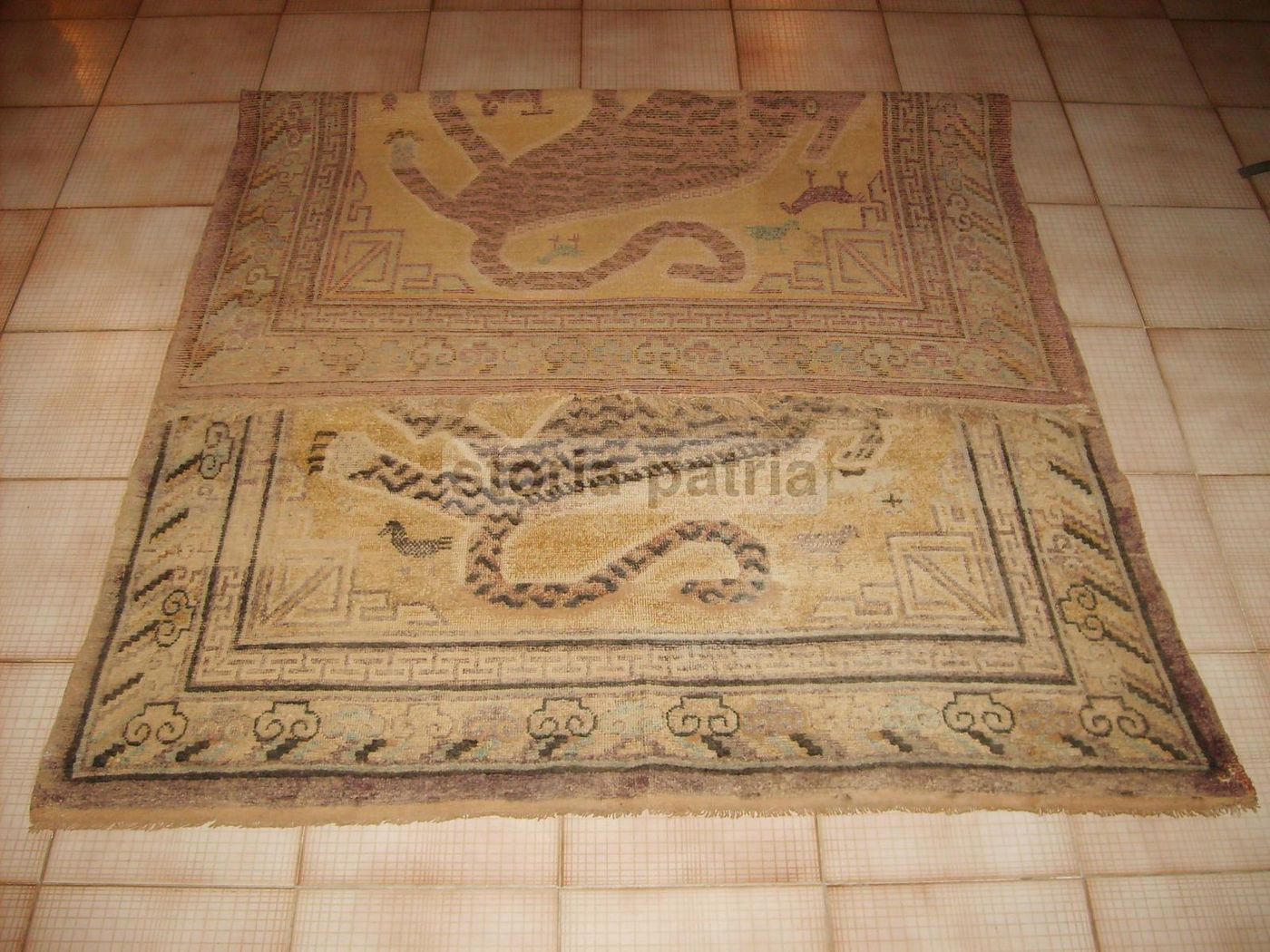 Antico Tappeto Orientale Con Animali Fantastici 220x140 Cm