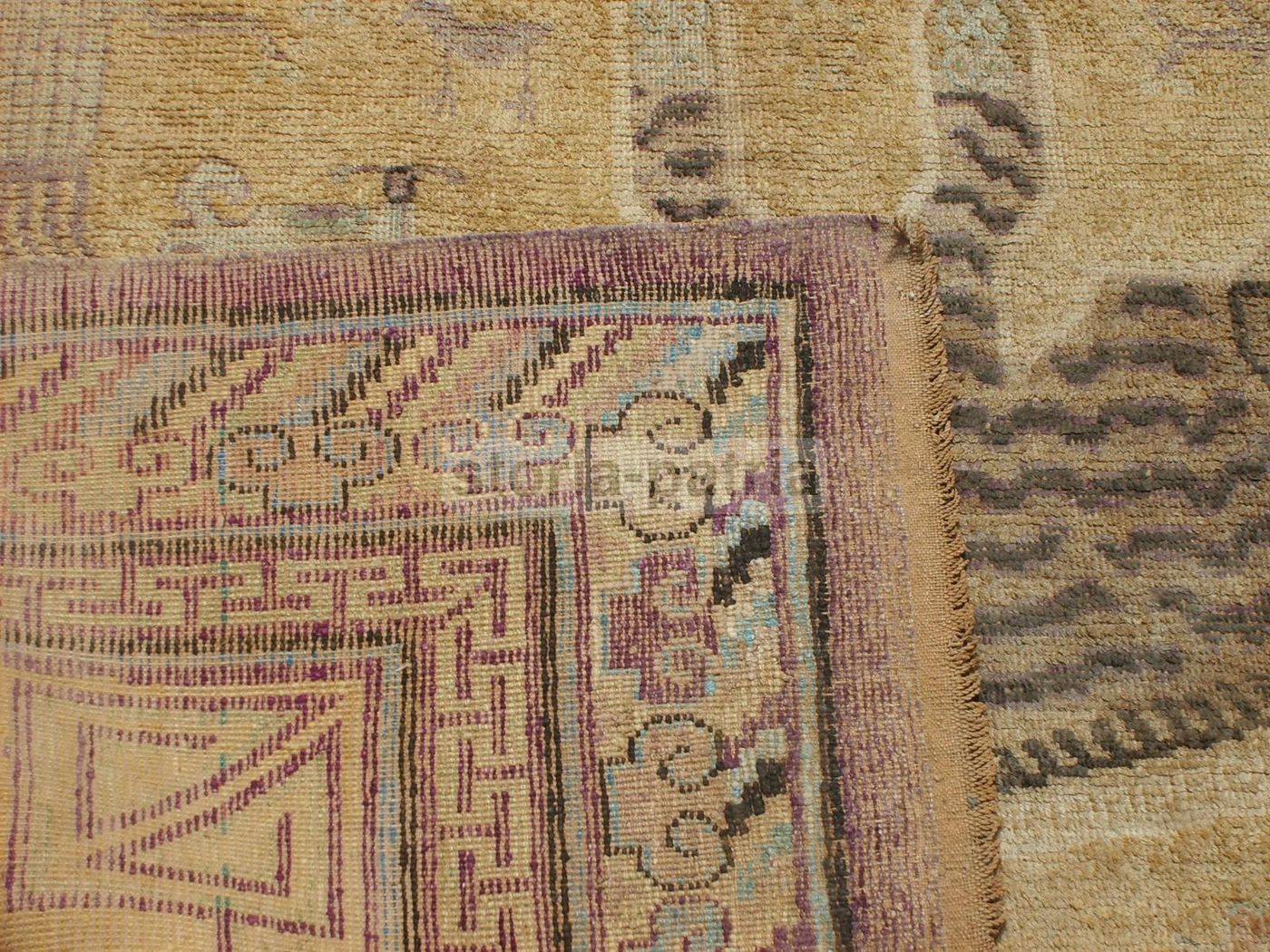 Antico Tappeto Orientale Con Animali Fantastici 220x140 Cm
