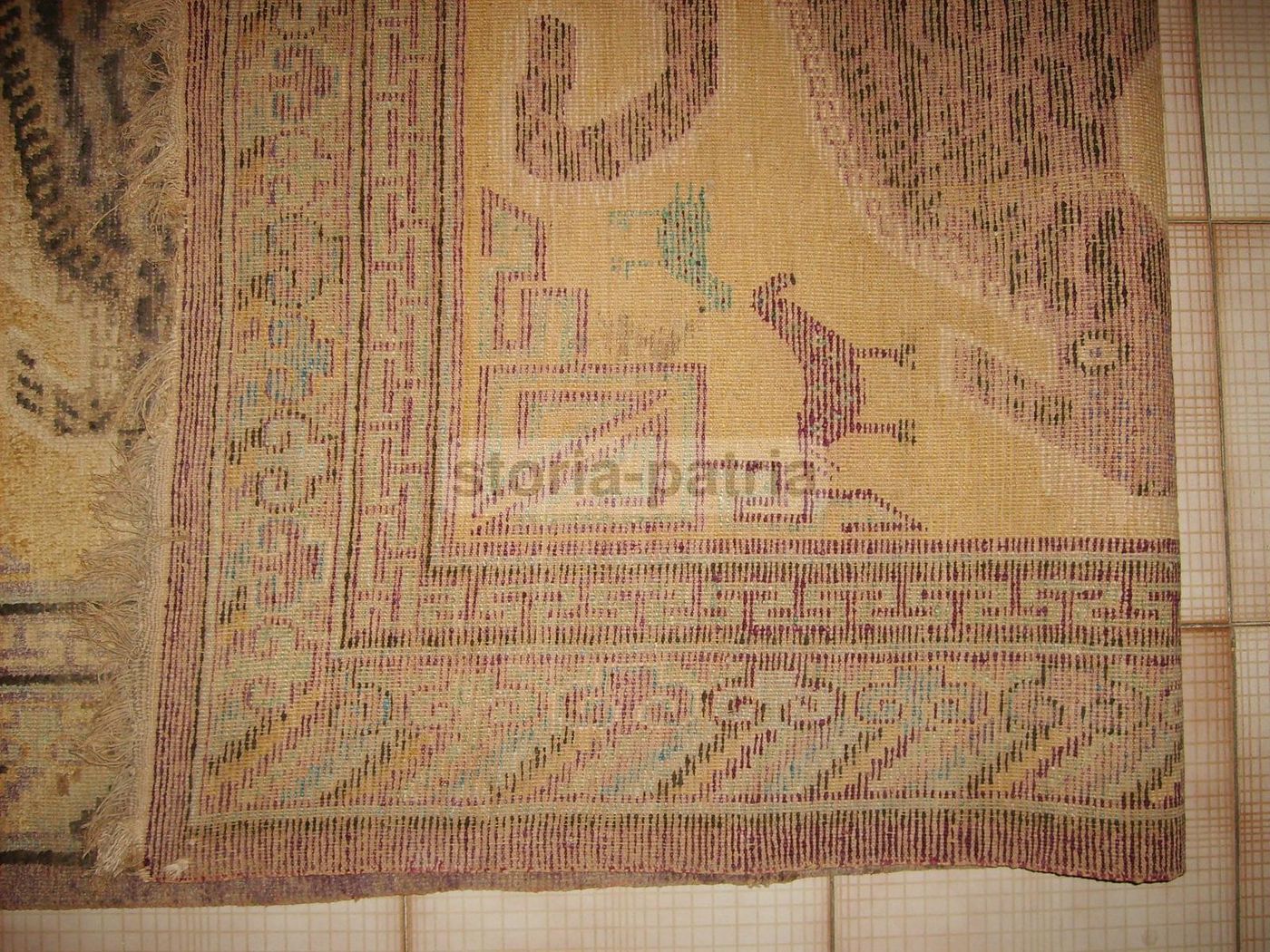 Antico Tappeto Orientale Con Animali Fantastici 220x140 Cm