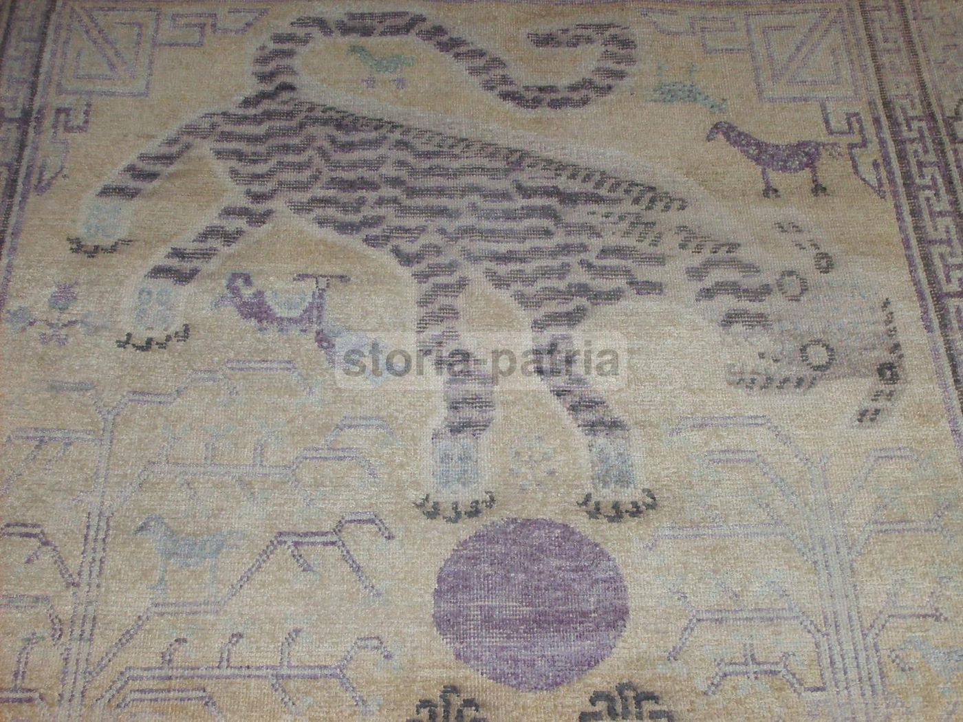 Antico Tappeto Orientale Con Animali Fantastici 220x140 Cm